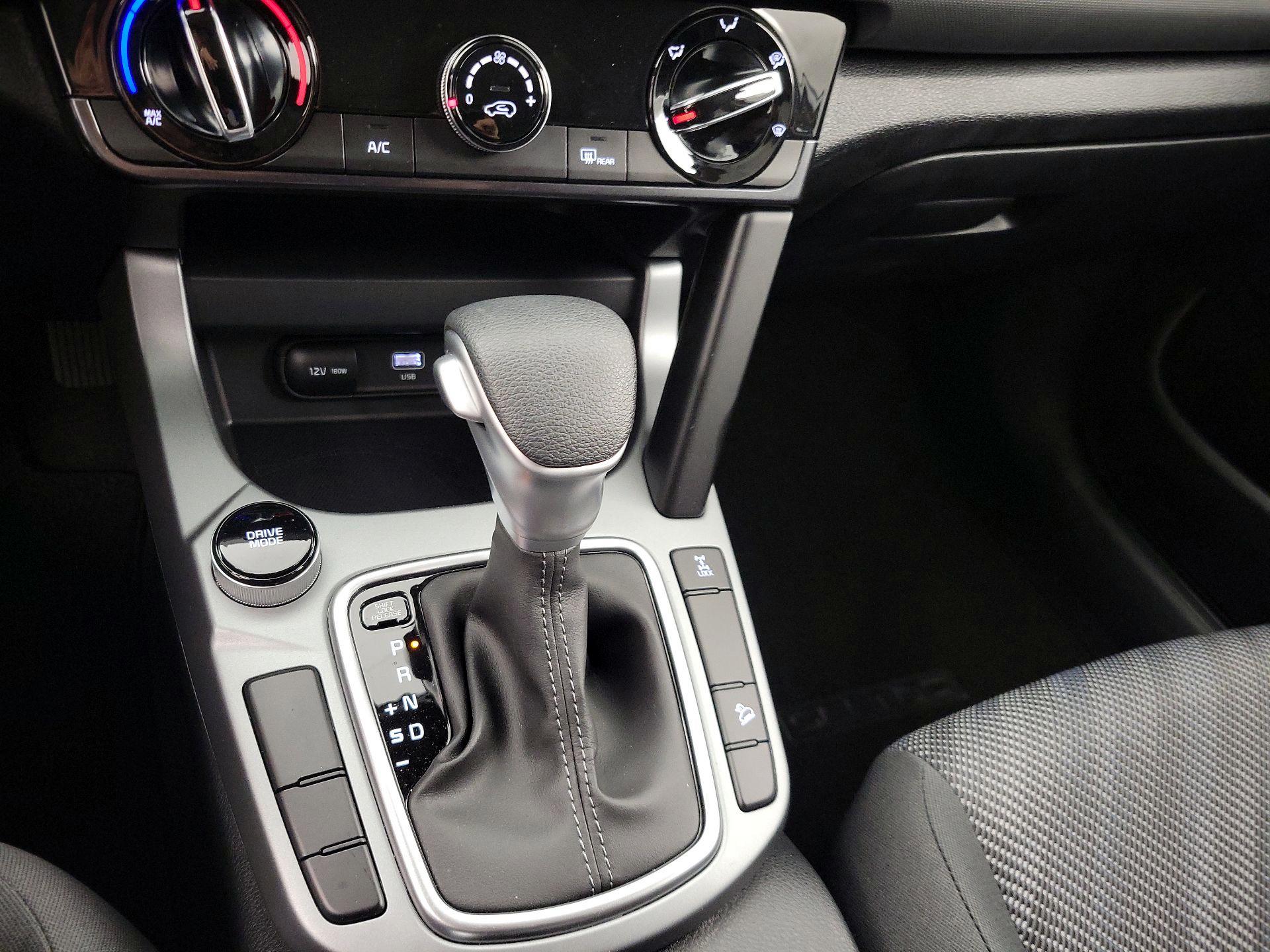 Thumbnail: 2024 Kia Seltos - 17