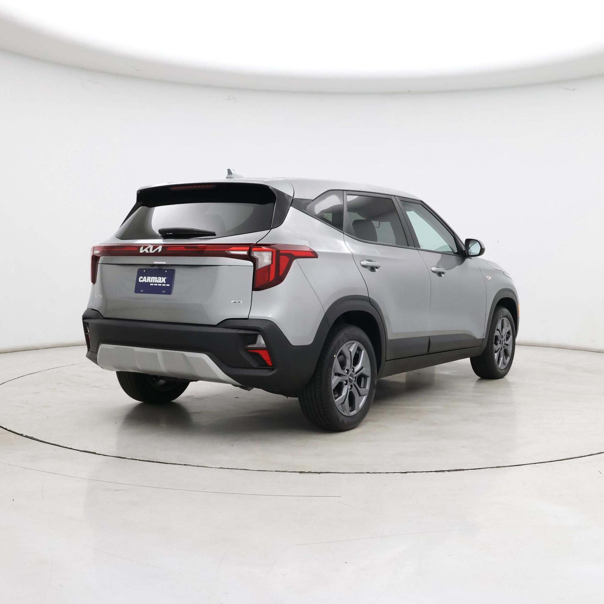 Thumbnail: 2024 Kia Seltos - 8