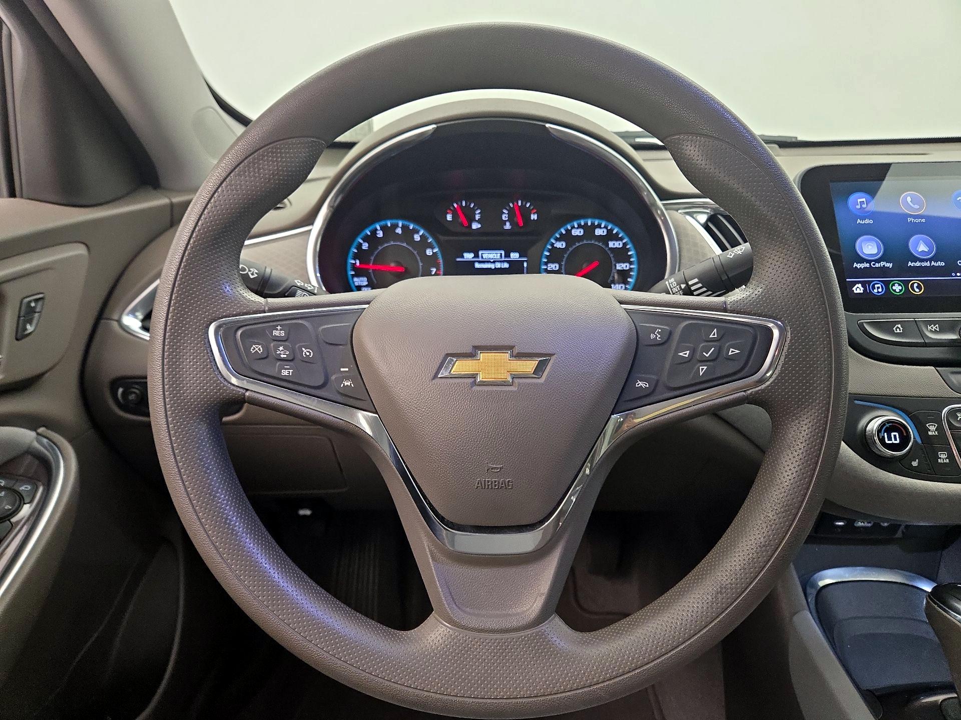 Thumbnail: 2020 Chevrolet Malibu - 10