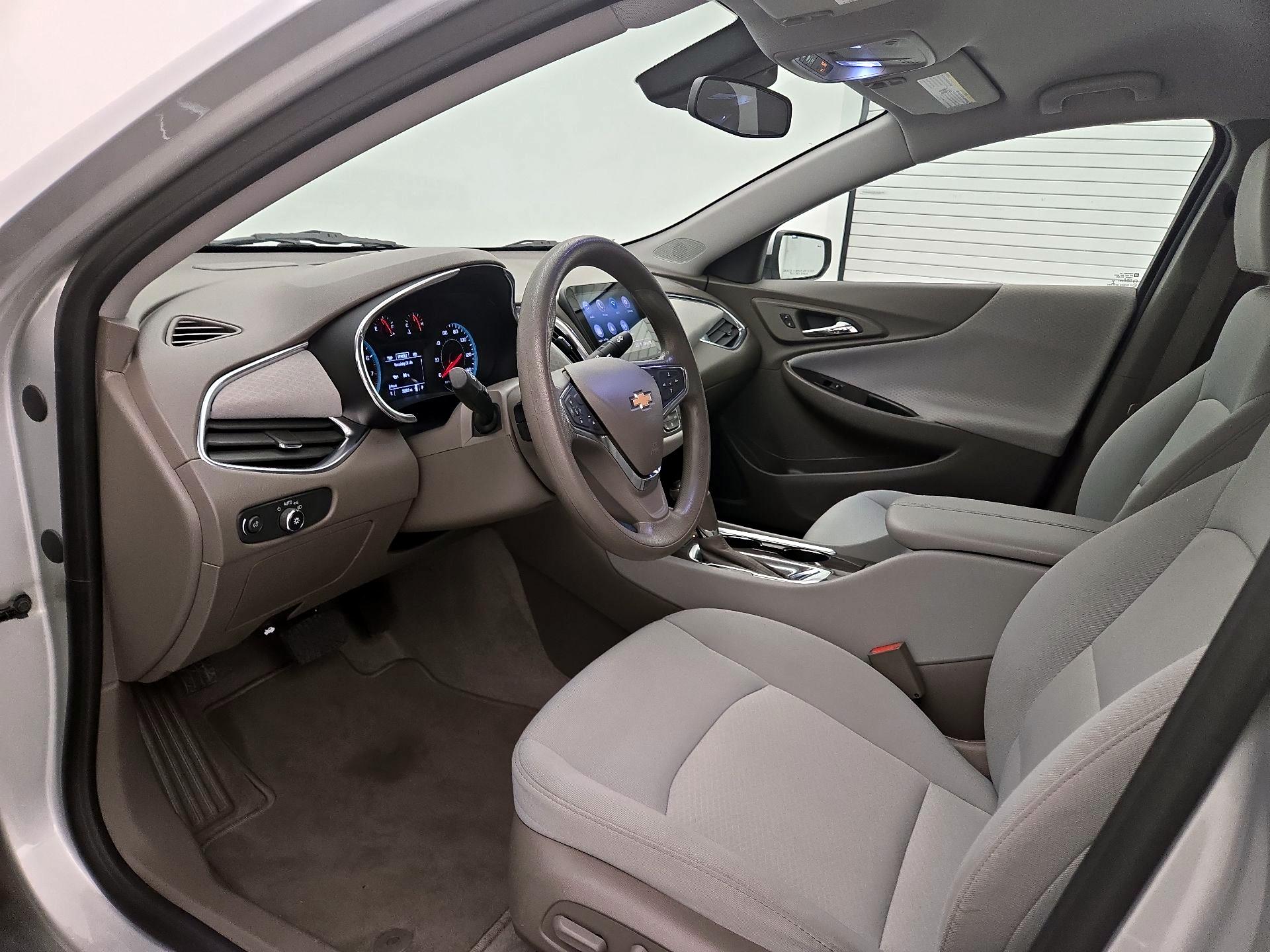 Thumbnail: 2020 Chevrolet Malibu - 11