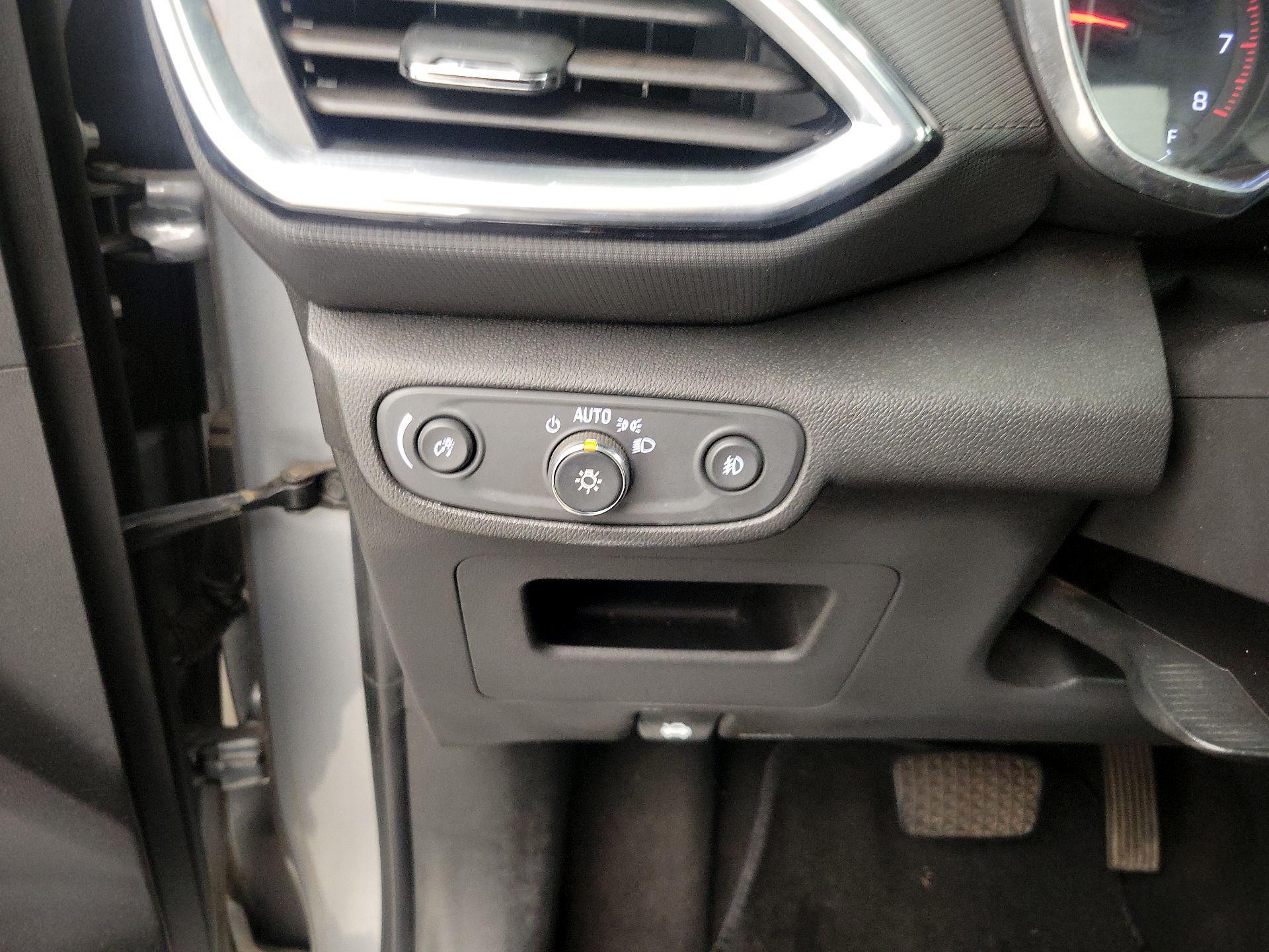 Thumbnail: 2023 Chevrolet TrailBlazer - 13