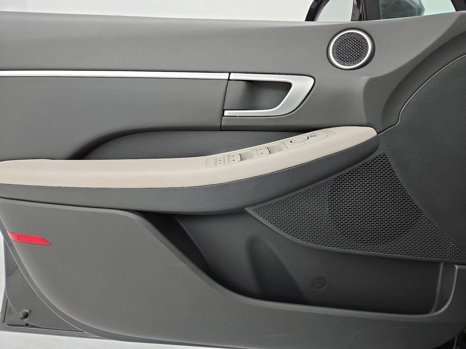 2025 Hyundai Sonata SEL - Photo 13