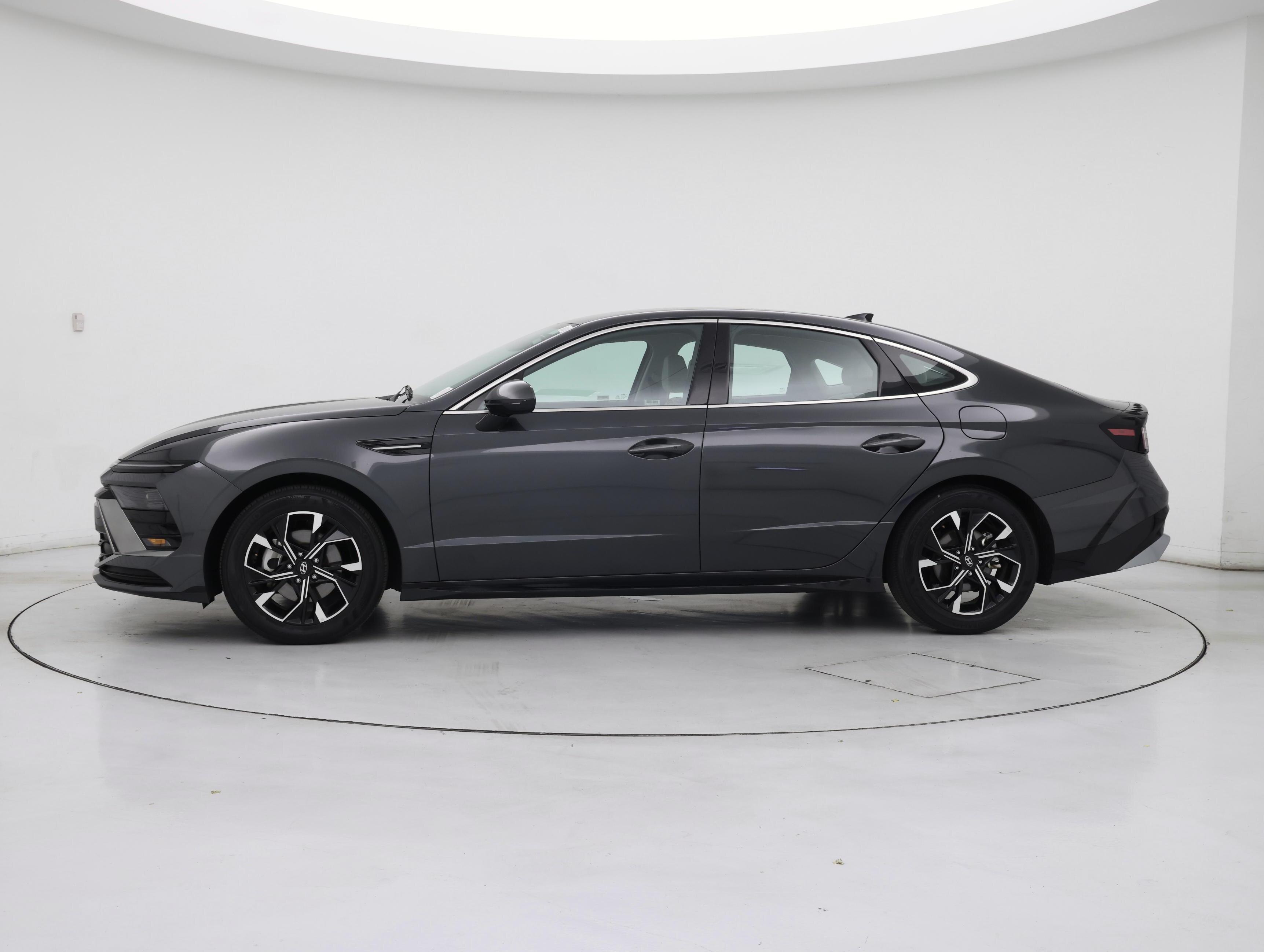 Thumbnail: 2025 Hyundai Sonata - 3