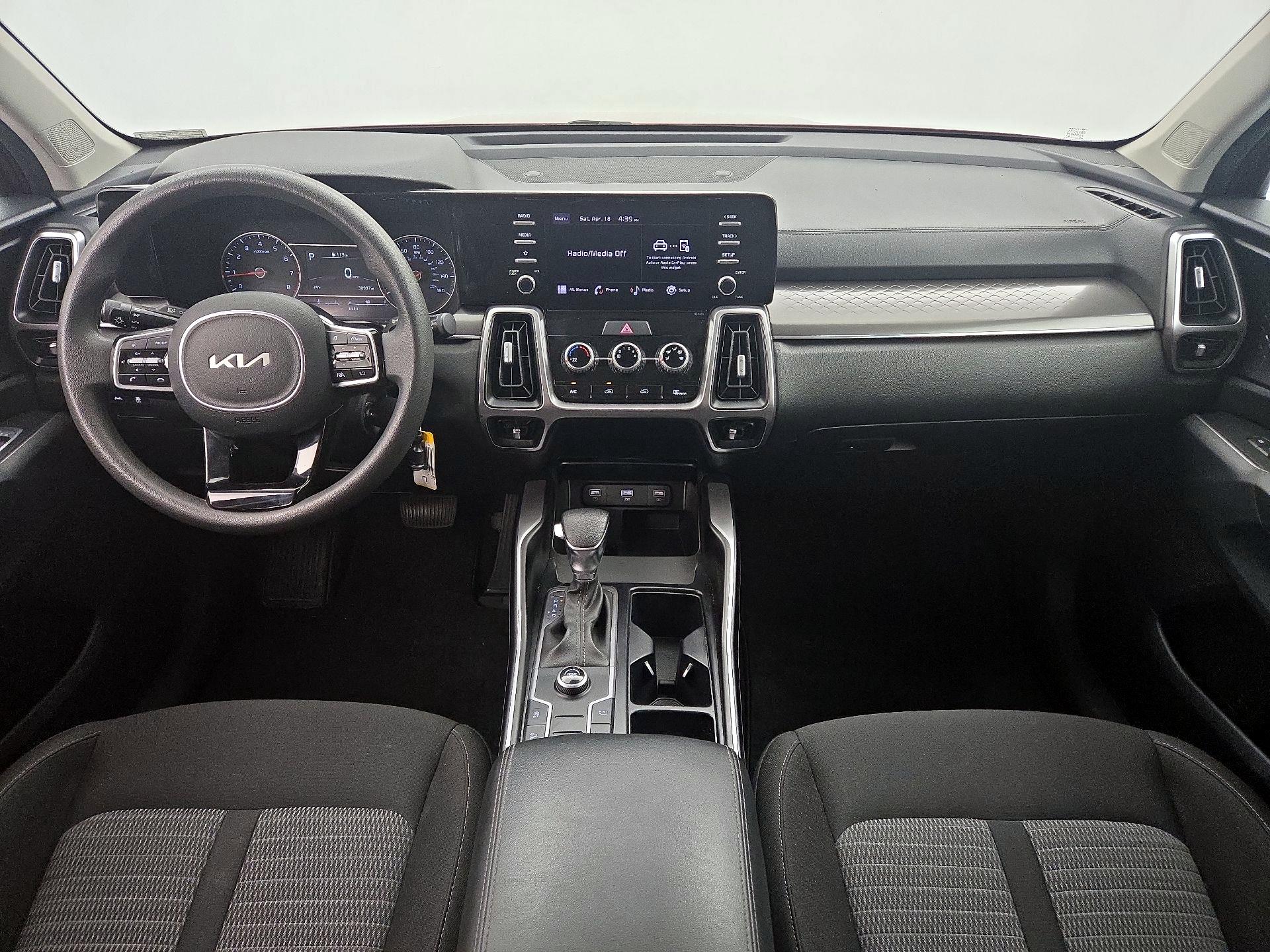 Thumbnail: 2023 Kia Sorento - 9