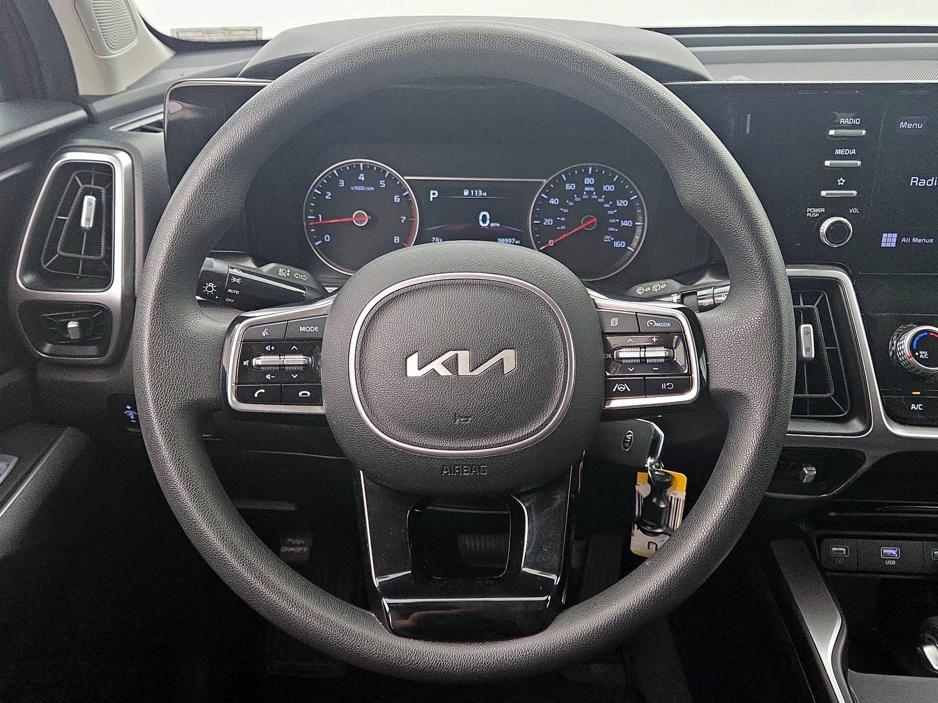 Thumbnail: 2023 Kia Sorento - 10