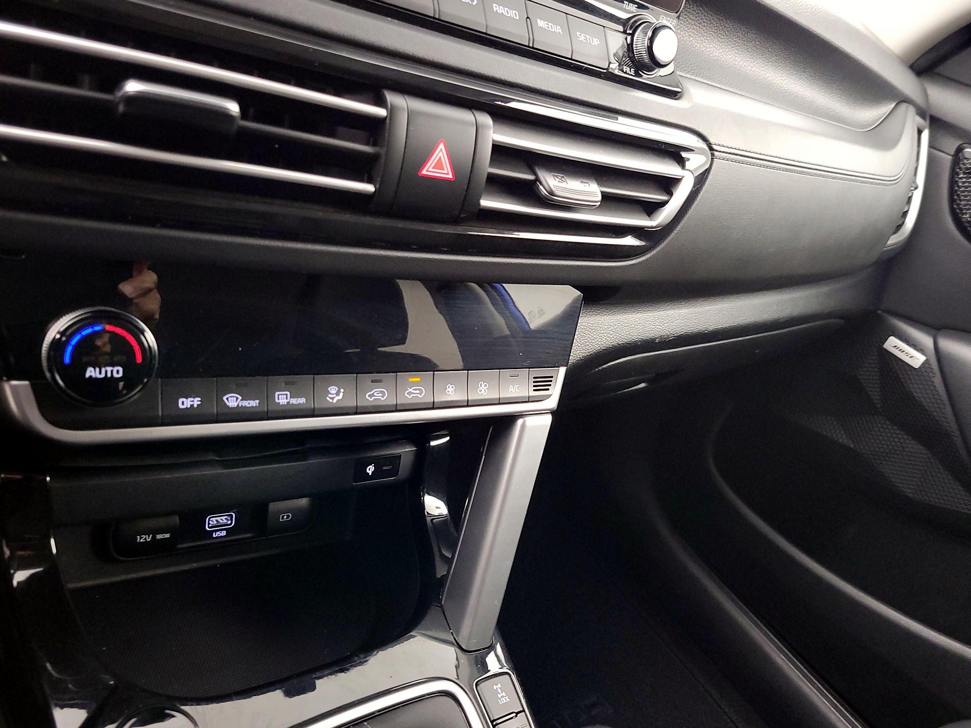 Thumbnail: 2023 Kia Seltos - 17