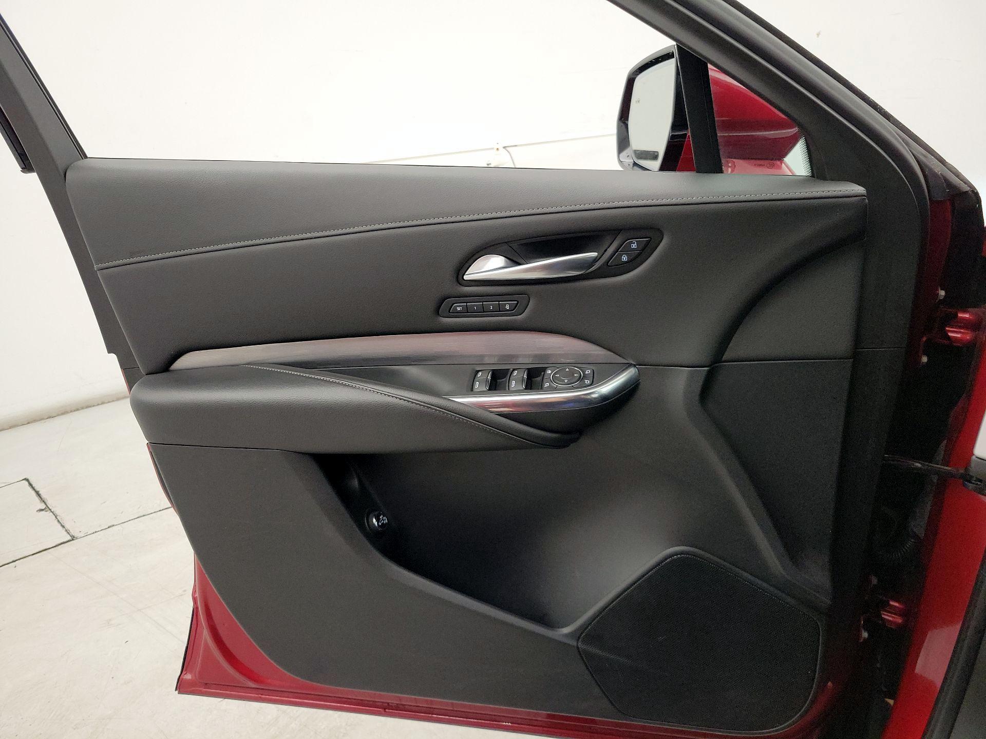 Thumbnail: 2024 Cadillac XT4 - 12