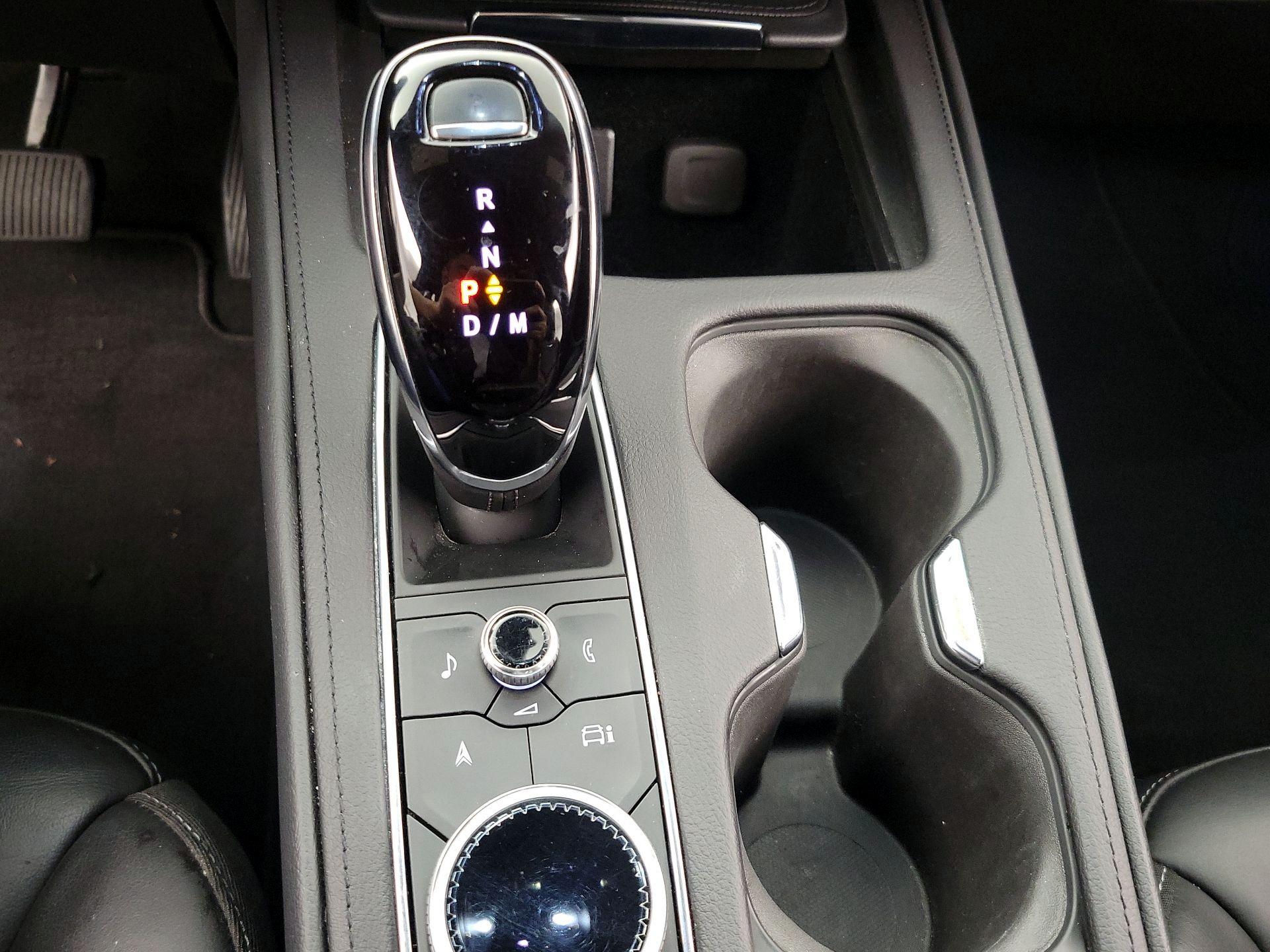 Thumbnail: 2024 Cadillac XT4 - 17