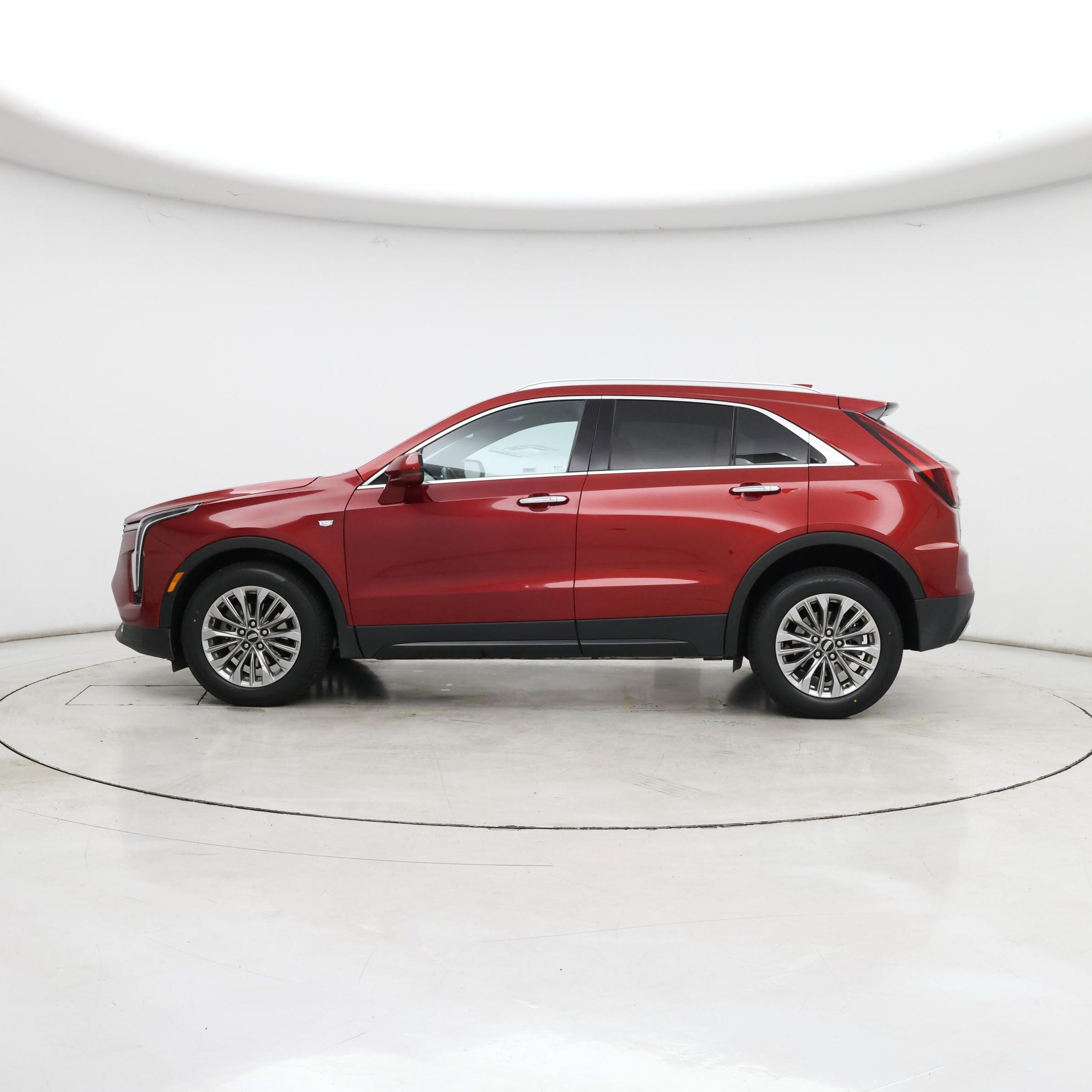 Thumbnail: 2024 Cadillac XT4 - 3