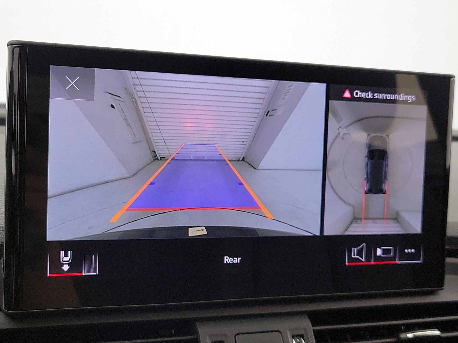 Thumbnail: 2023 Audi Q5 - 14