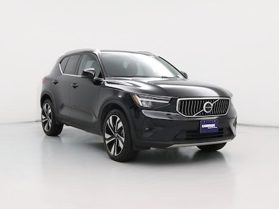 2025 Volvo XC40 B5 Plus Bright Theme