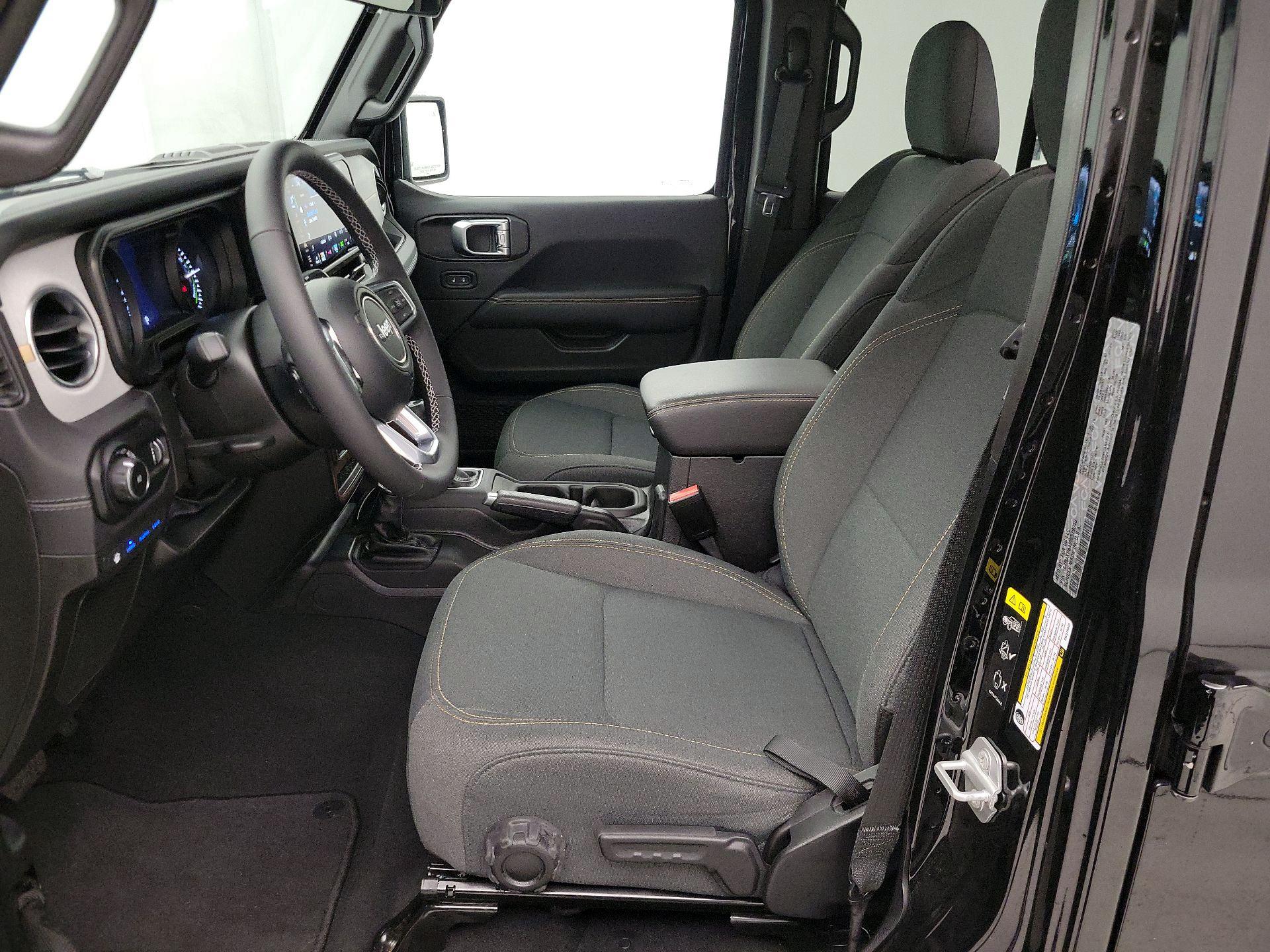 Thumbnail: 2025 Jeep Wrangler - 11