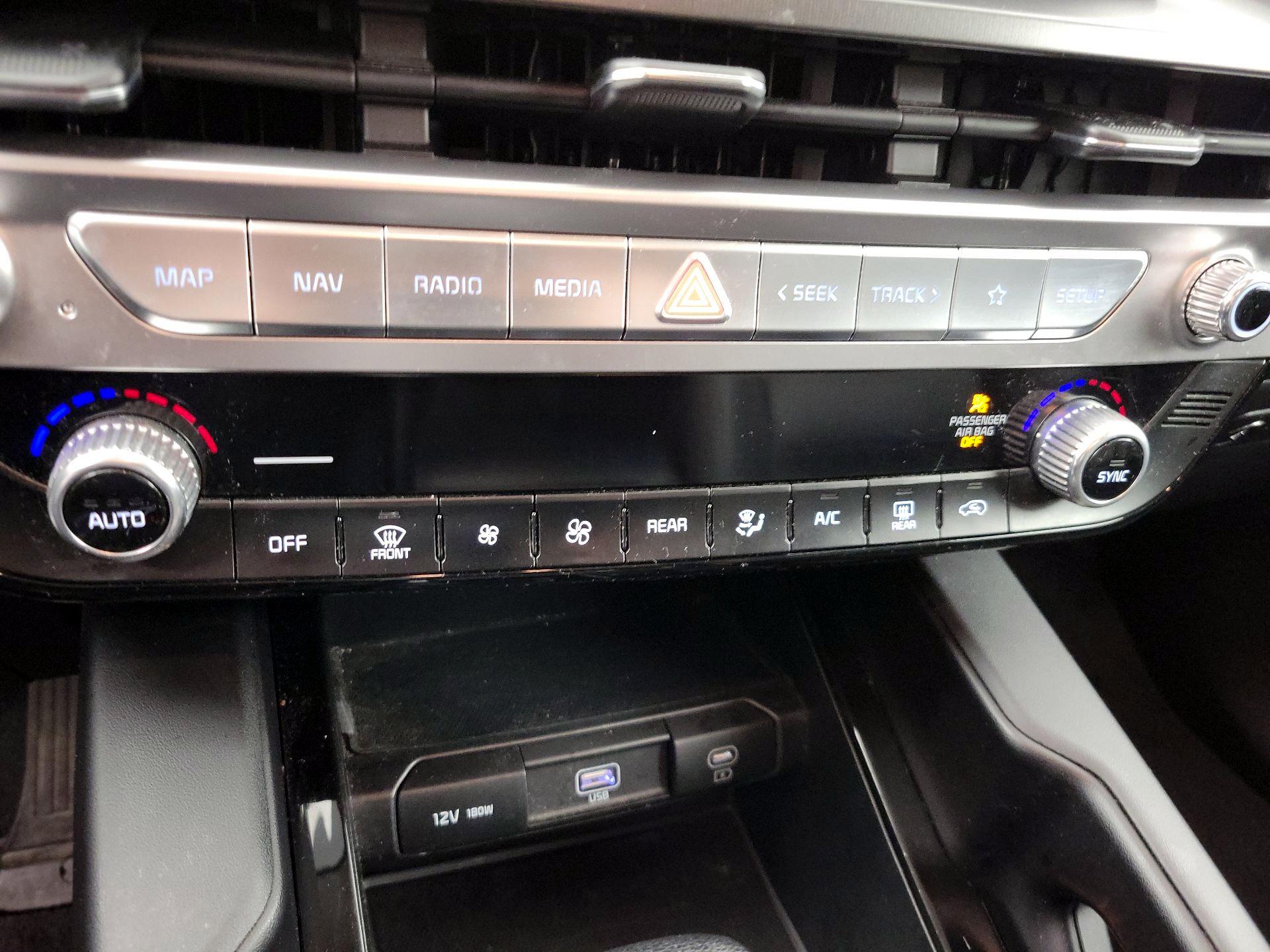 Thumbnail: 2024 Kia Telluride - 17