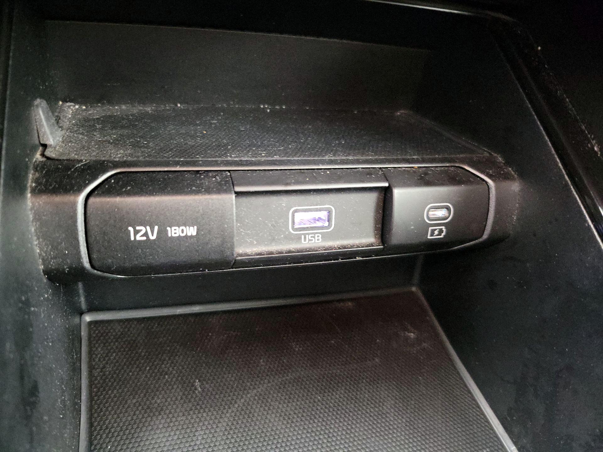 Thumbnail: 2024 Kia Telluride - 19