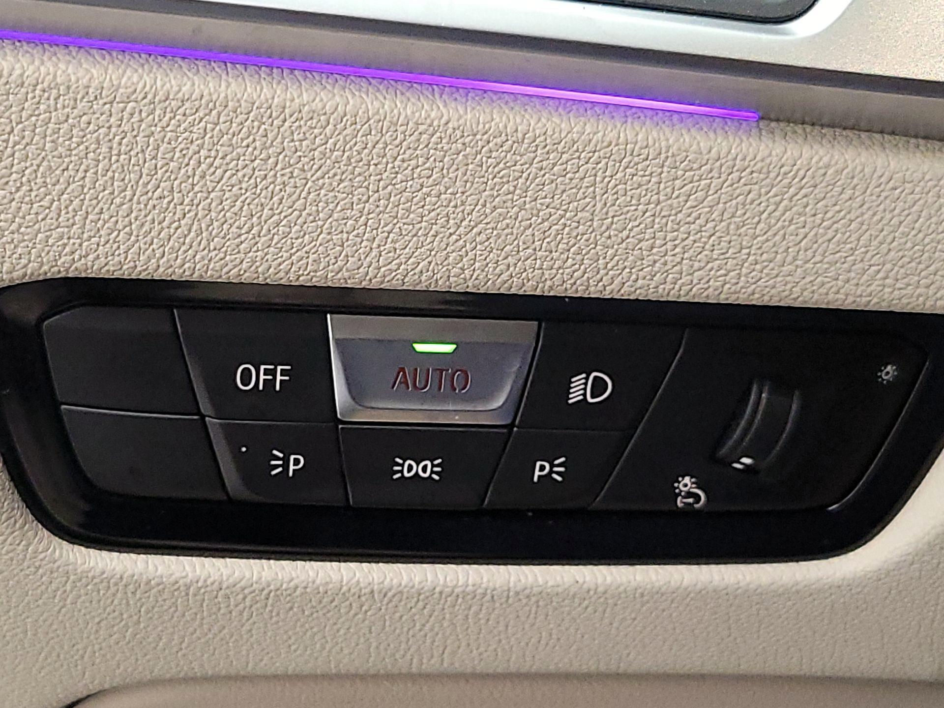 Thumbnail: 2021 BMW 3 Series - 13