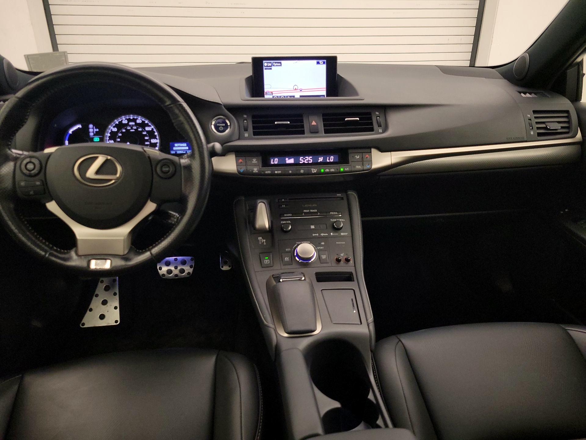 Thumbnail: 2016 Lexus CT - 9