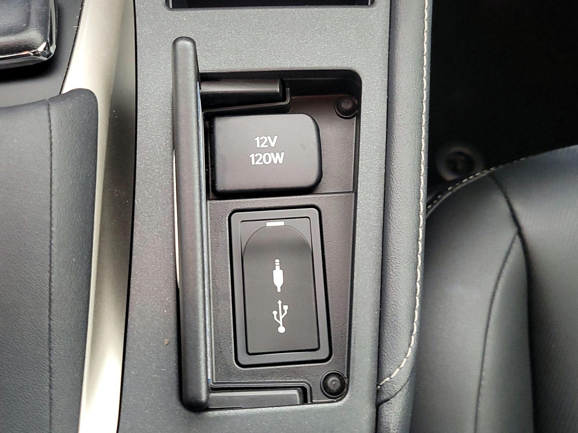 Thumbnail: 2016 Lexus CT - 19