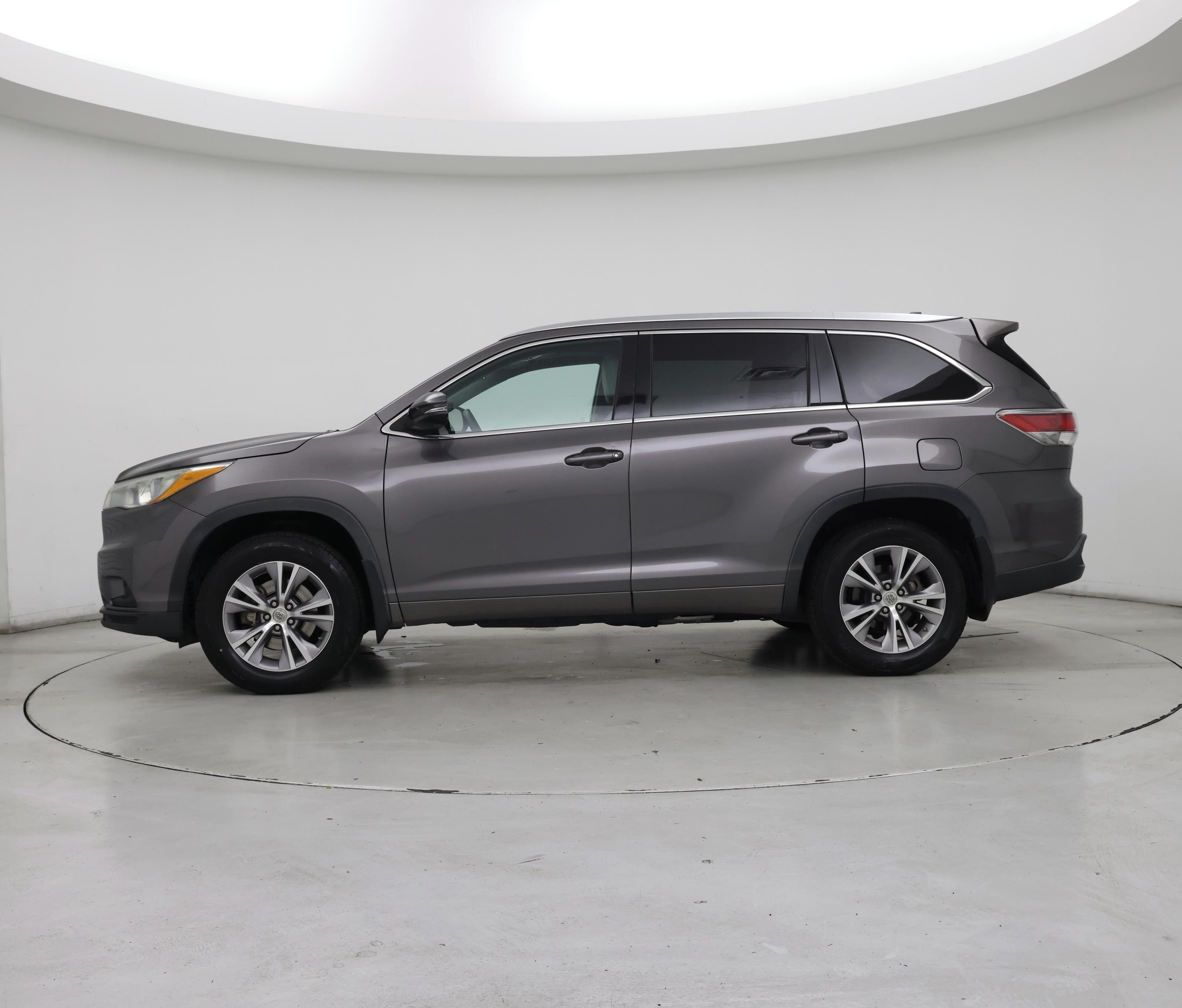 Thumbnail: 2015 Toyota Highlander - 3