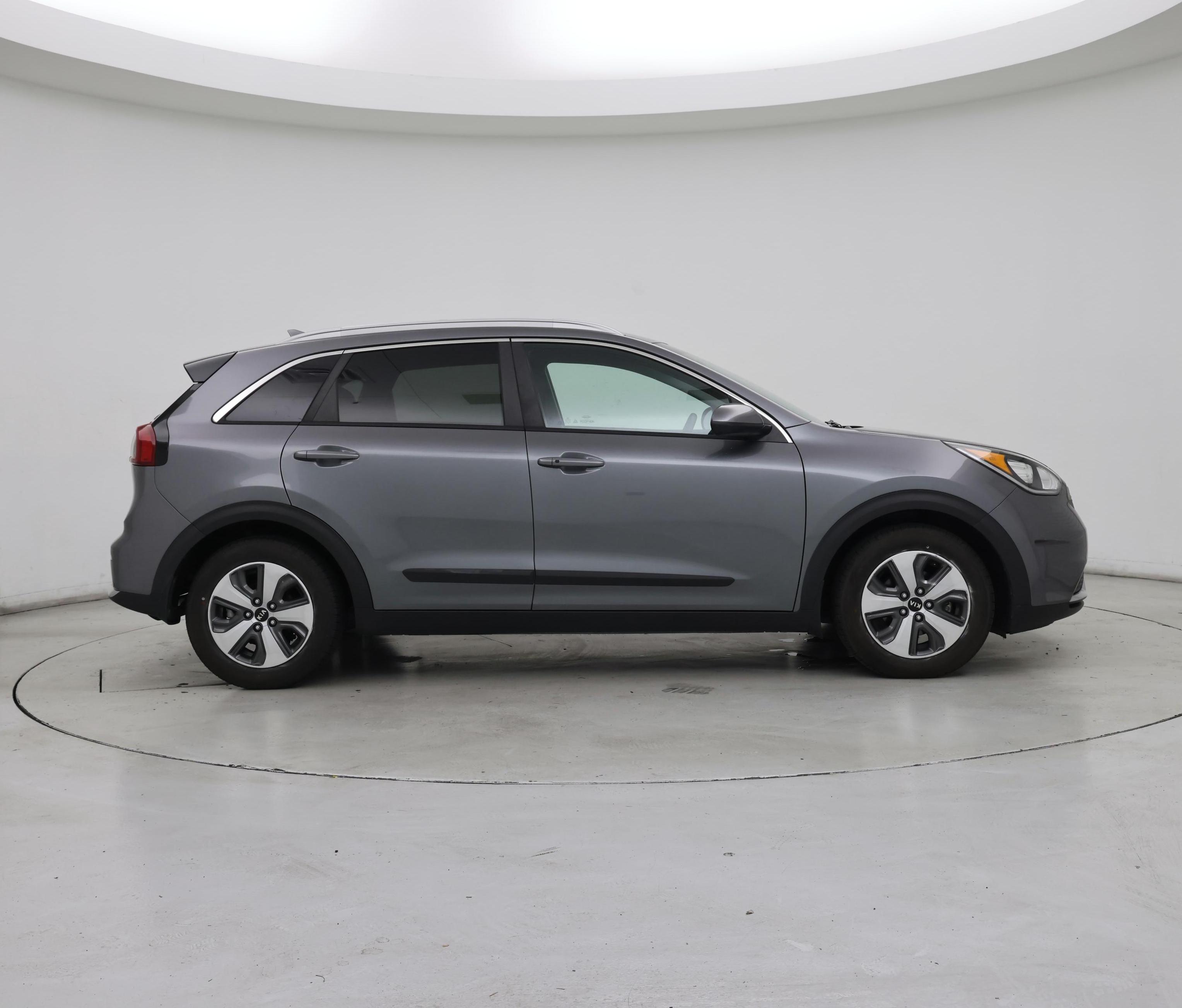 Thumbnail: 2017 Kia Niro - 7