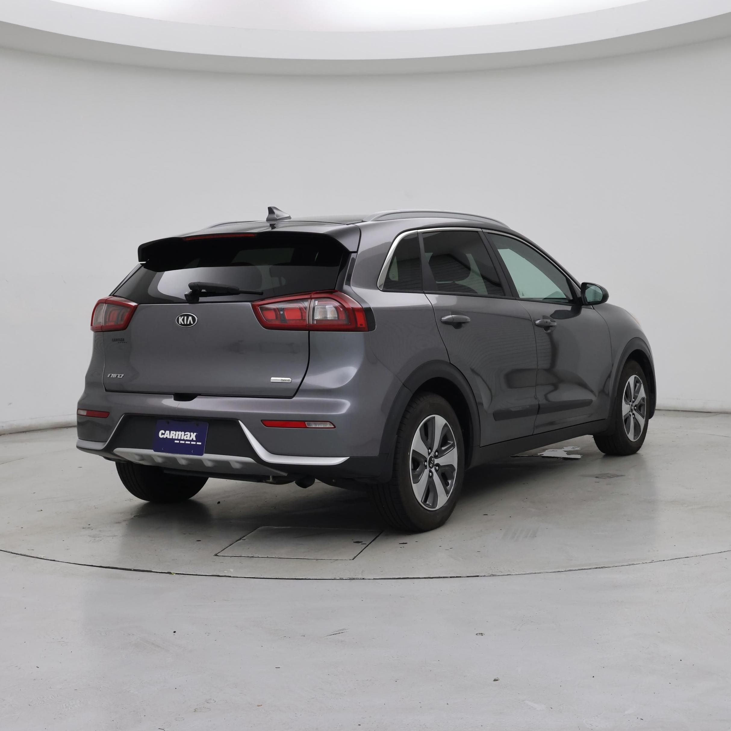 Thumbnail: 2017 Kia Niro - 8