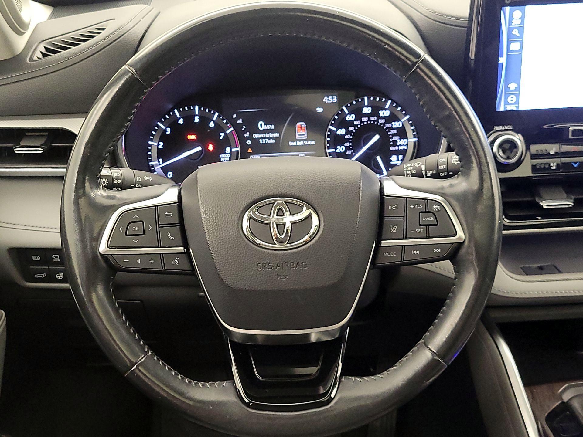 Thumbnail: 2020 Toyota Highlander - 10
