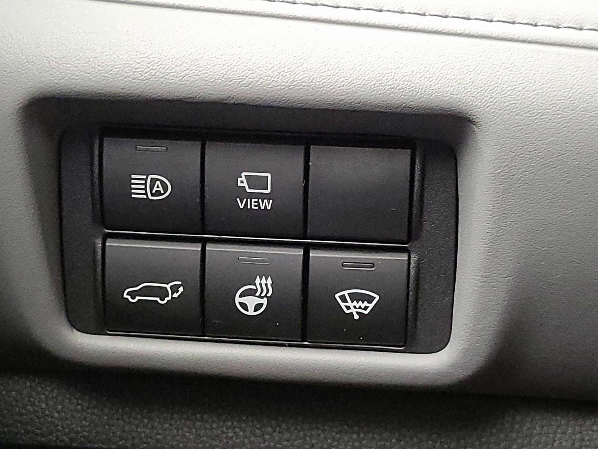 Thumbnail: 2020 Toyota Highlander - 13