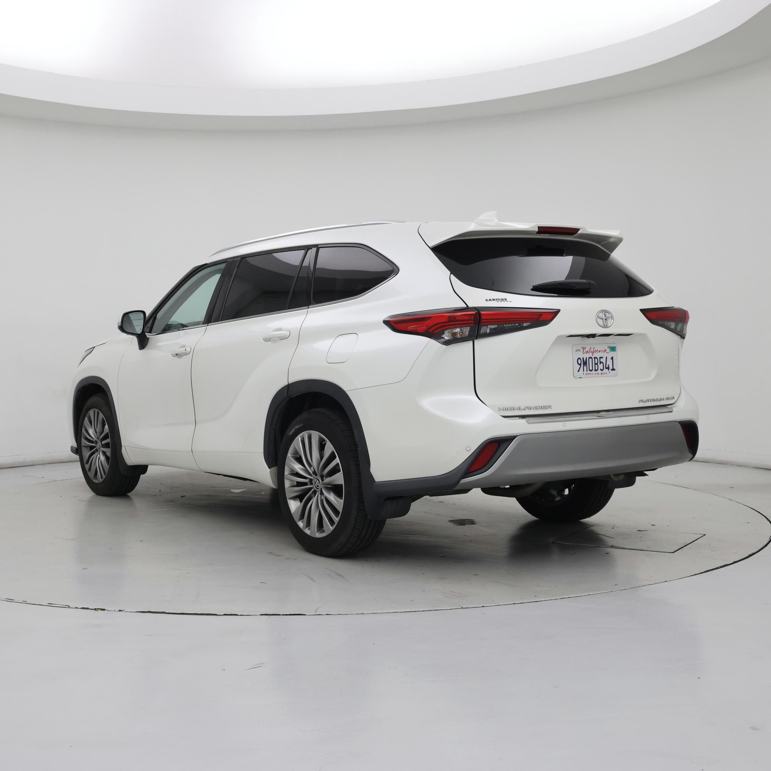 Thumbnail: 2020 Toyota Highlander - 2