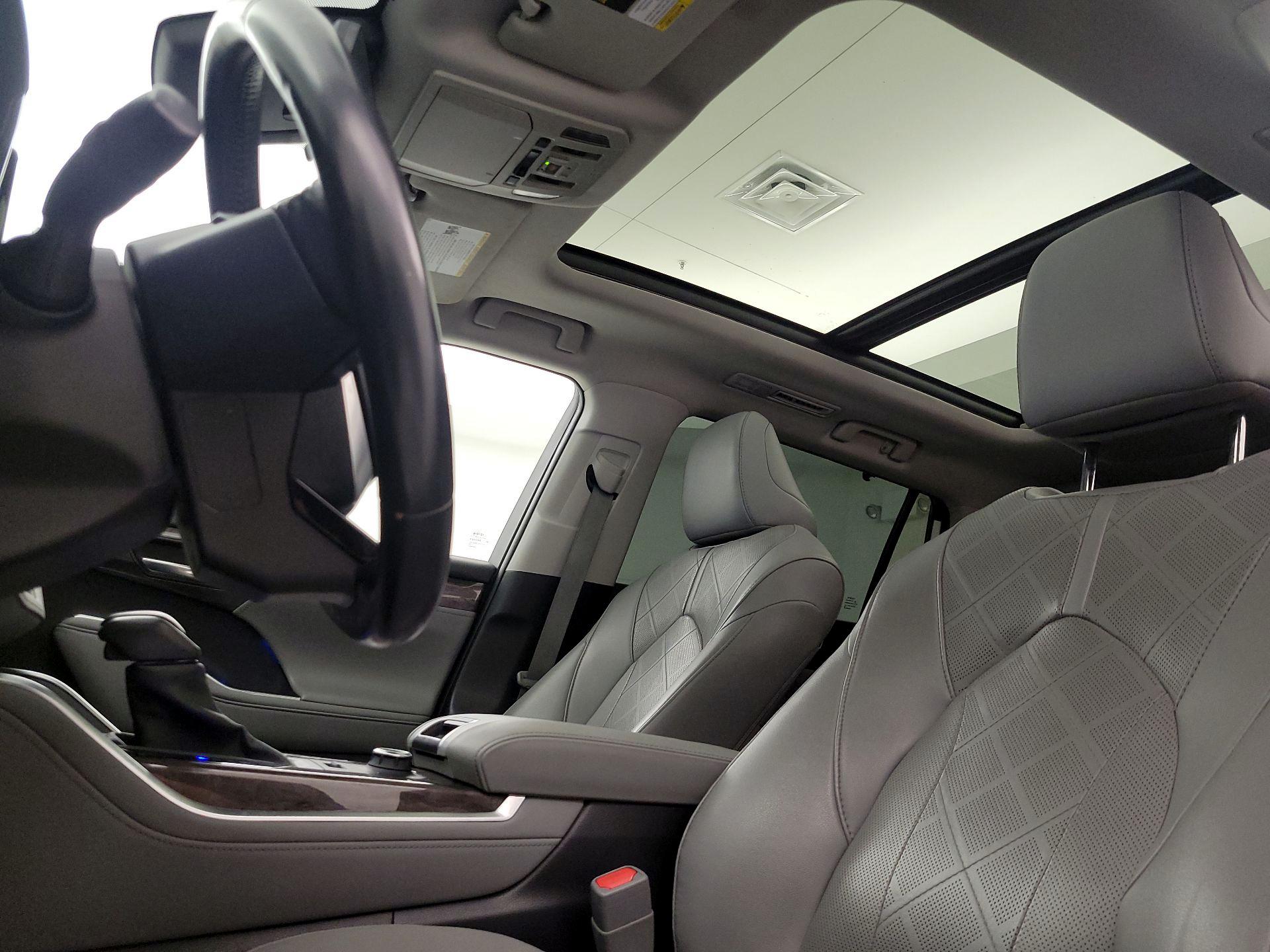 Thumbnail: 2020 Toyota Highlander - 20