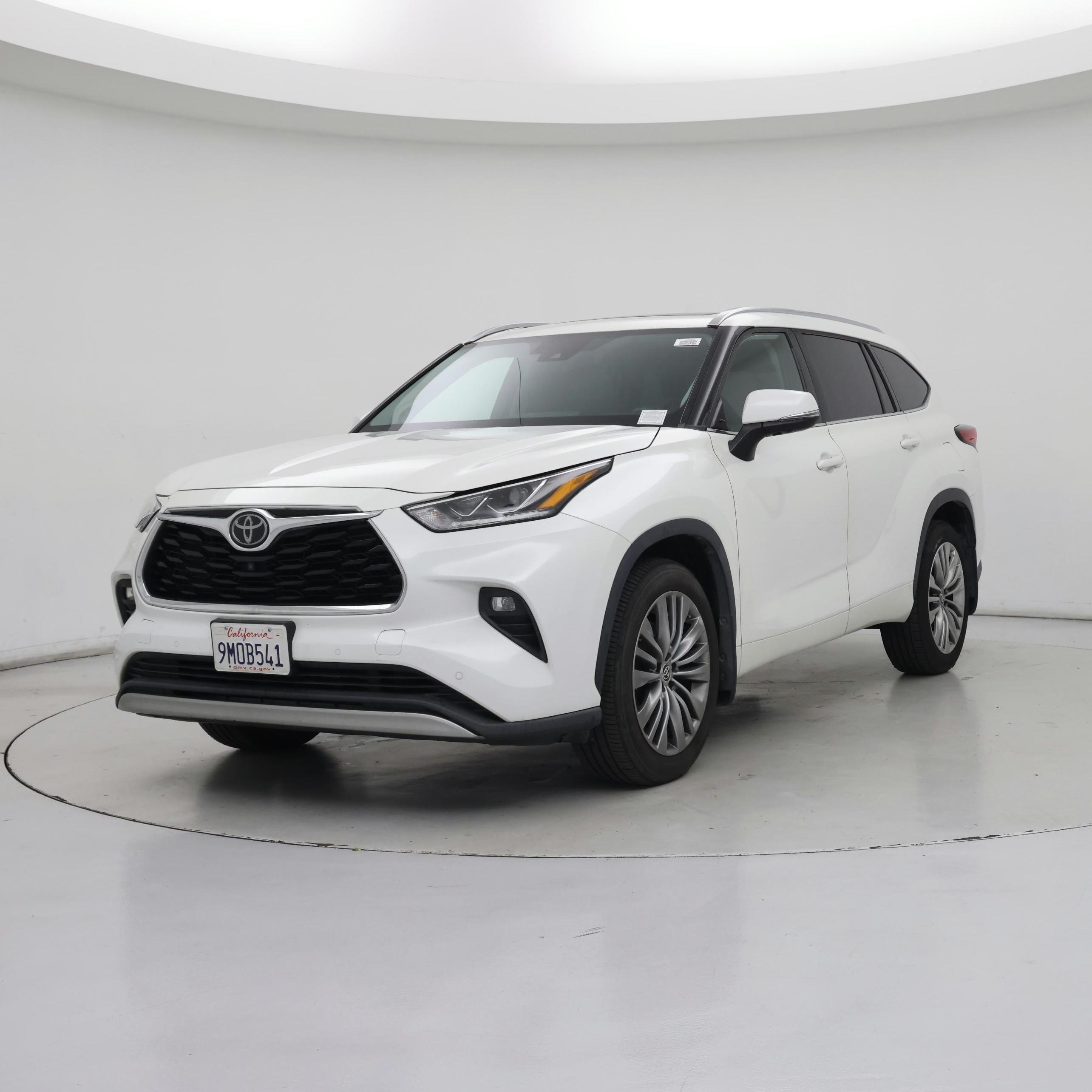 Thumbnail: 2020 Toyota Highlander - 4