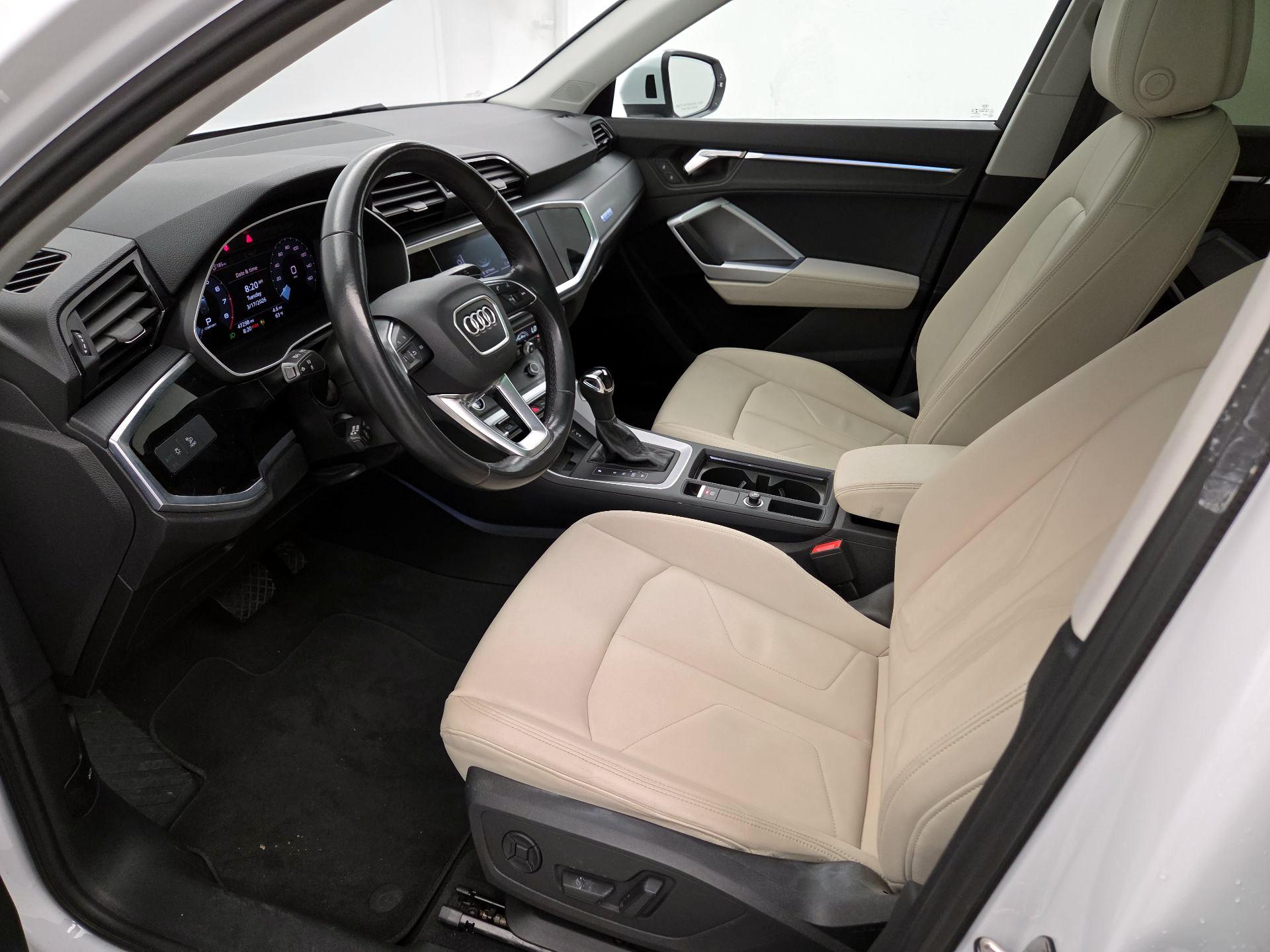 Thumbnail: 2021 Audi Q3 - 11