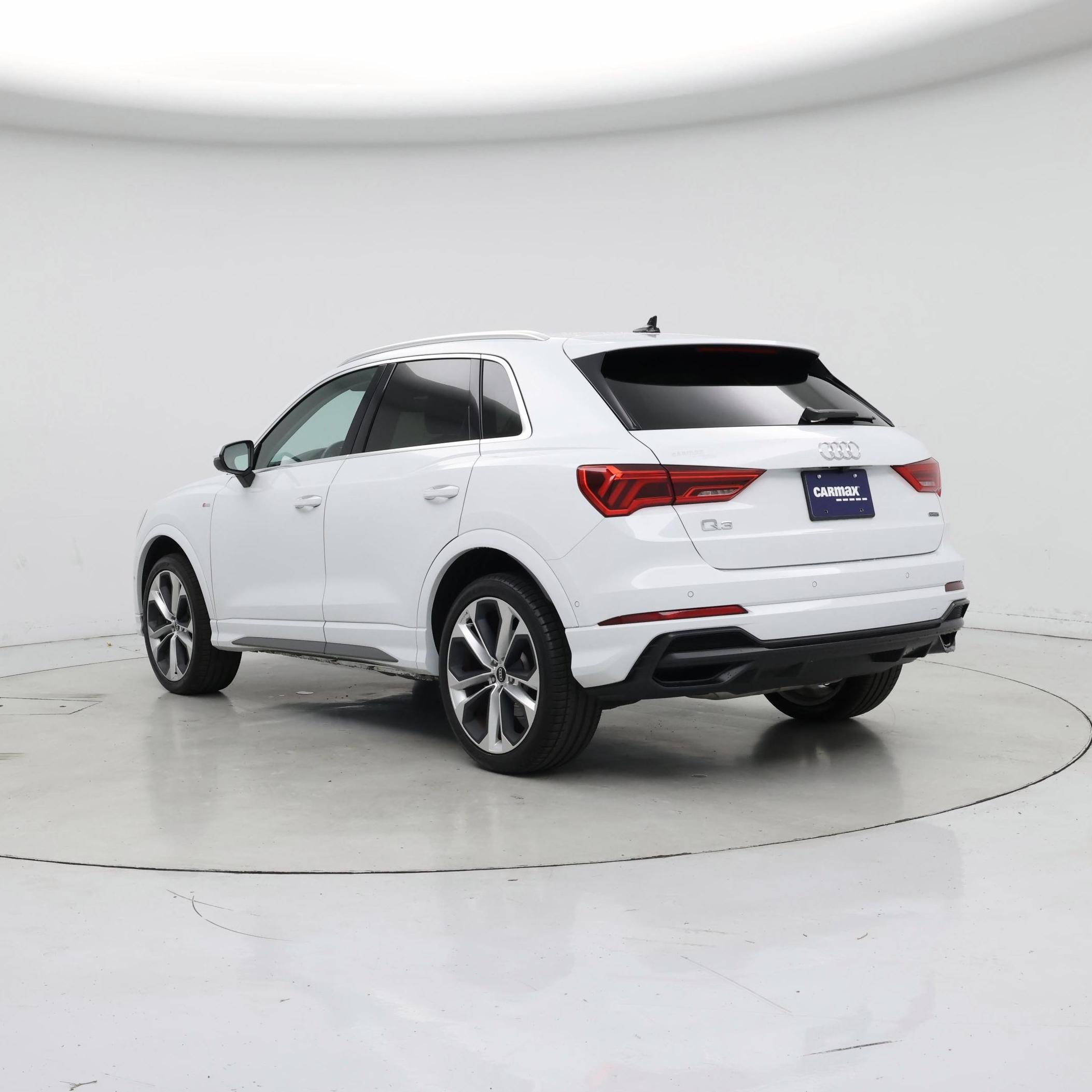Thumbnail: 2021 Audi Q3 - 2
