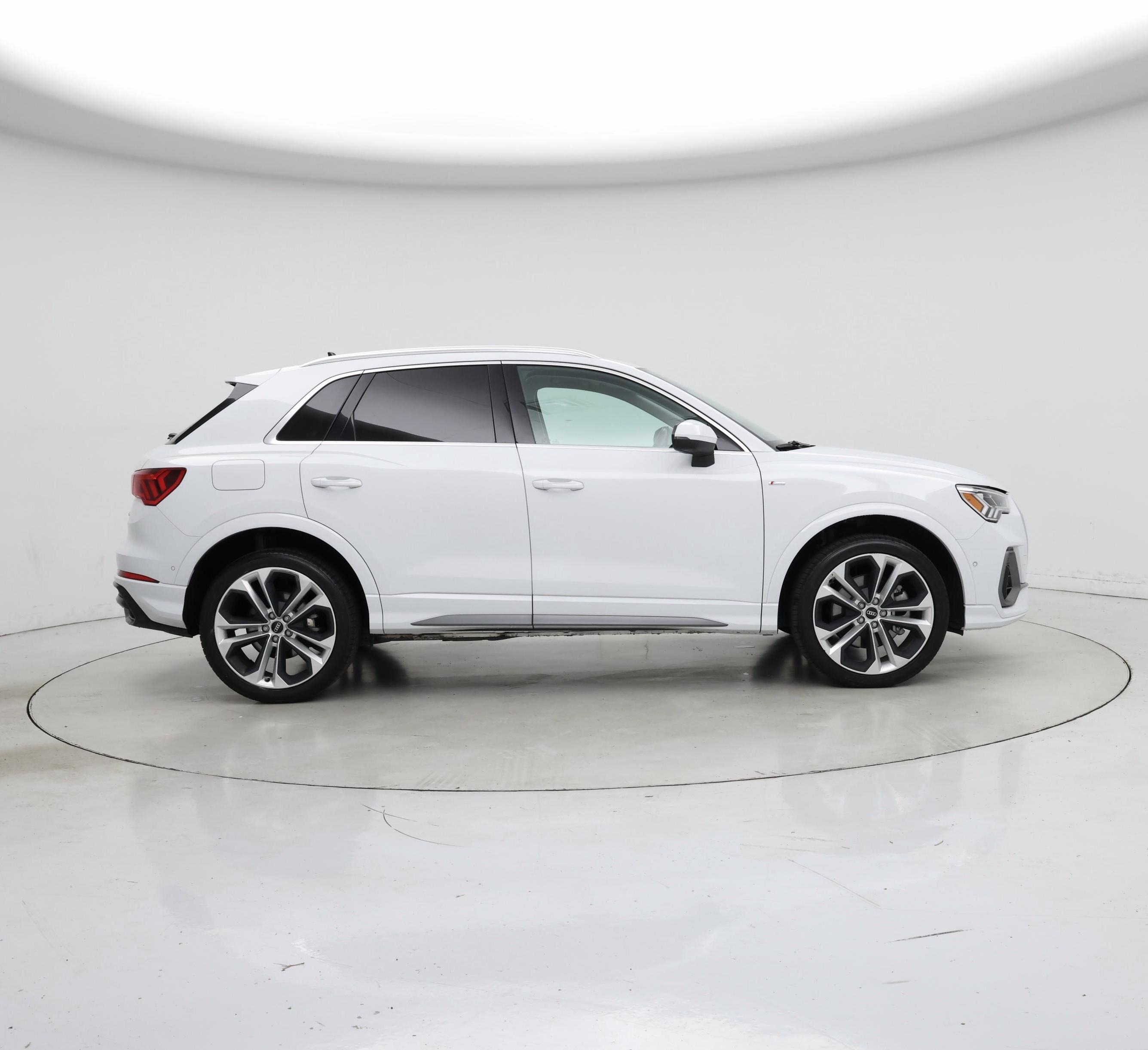 Thumbnail: 2021 Audi Q3 - 7