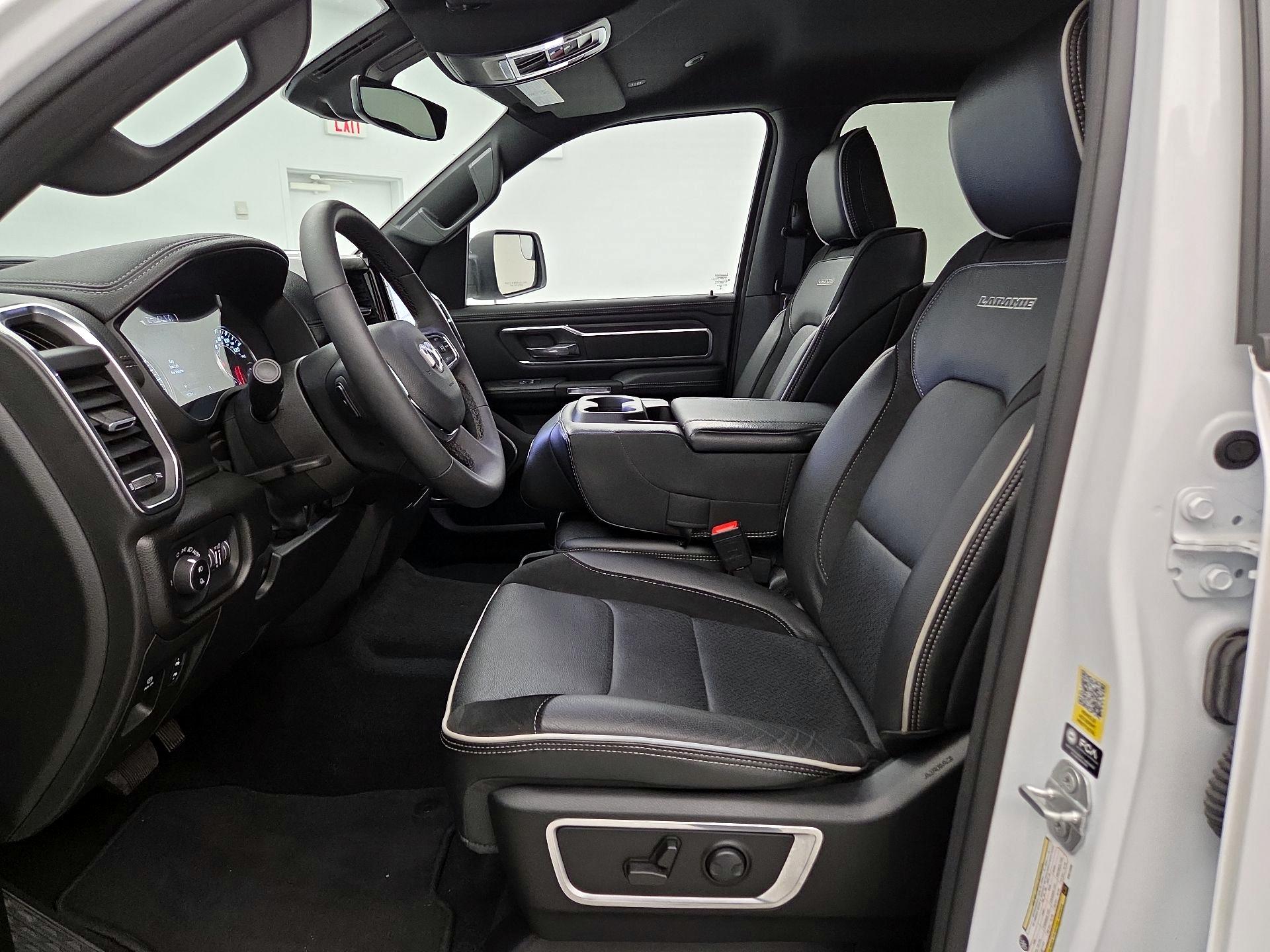 Thumbnail: 2025 RAM 1500 - 11