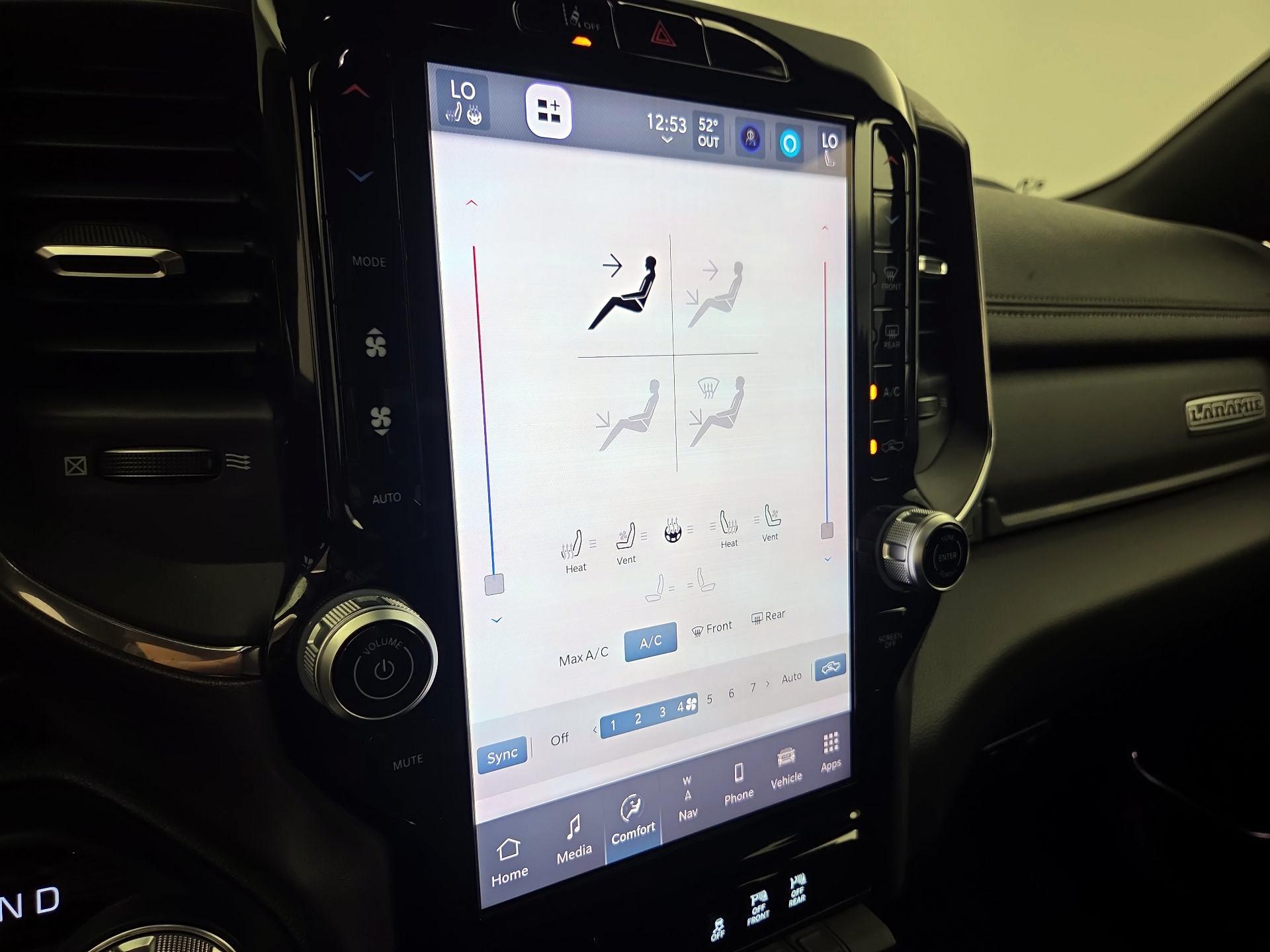 Thumbnail: 2025 RAM 1500 - 17