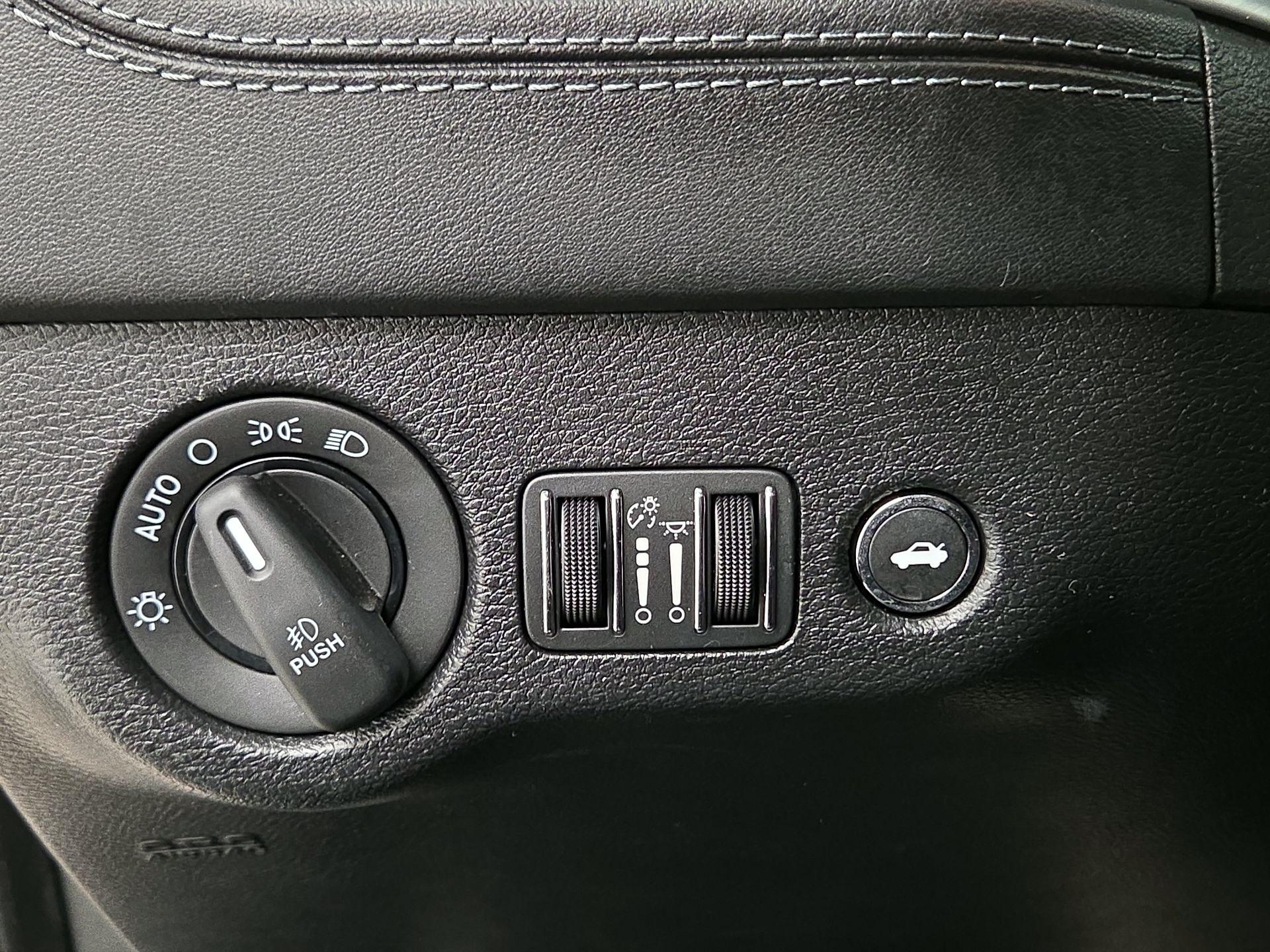 Thumbnail: 2022 Dodge Charger - 13