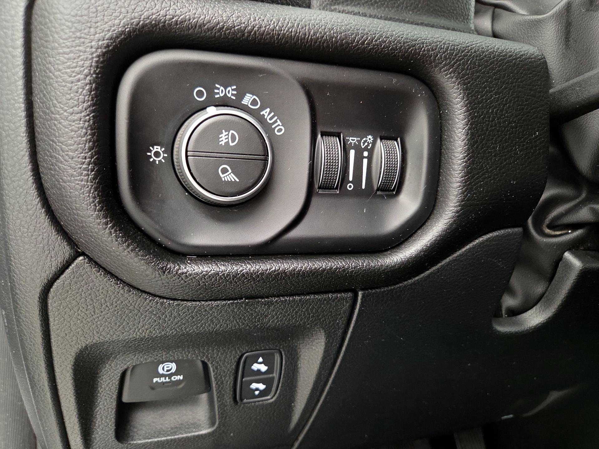 Thumbnail: 2025 RAM 1500 - 13