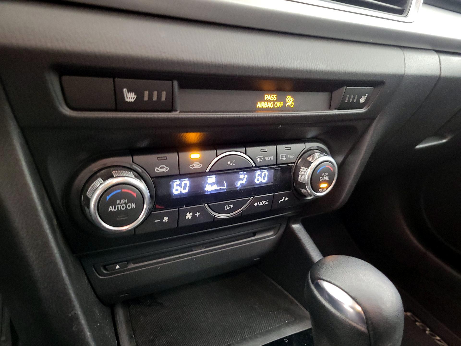 Thumbnail: 2014 Mazda Mazda3 - 17