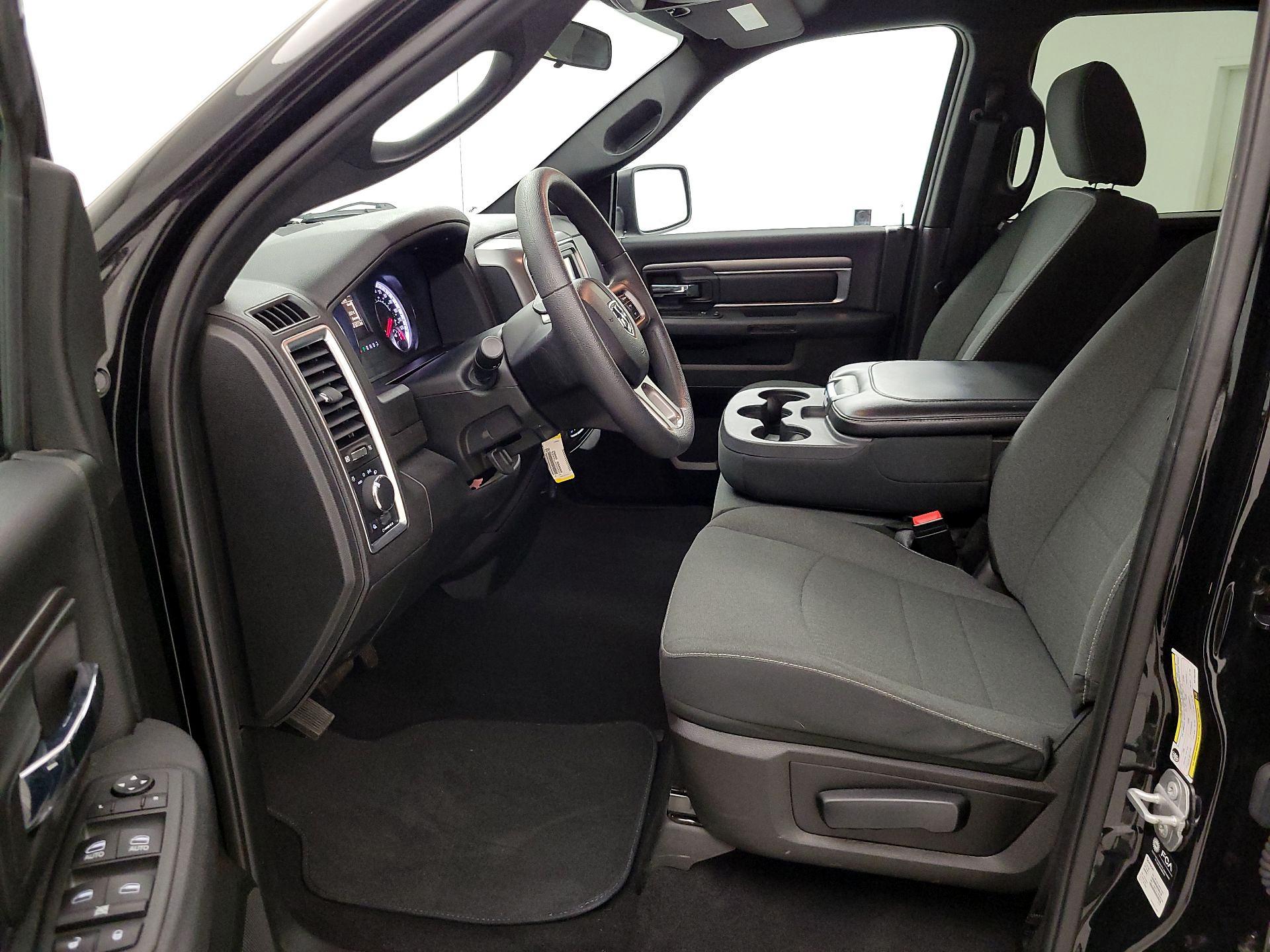 Thumbnail: 2022 RAM 1500 Classic - 11