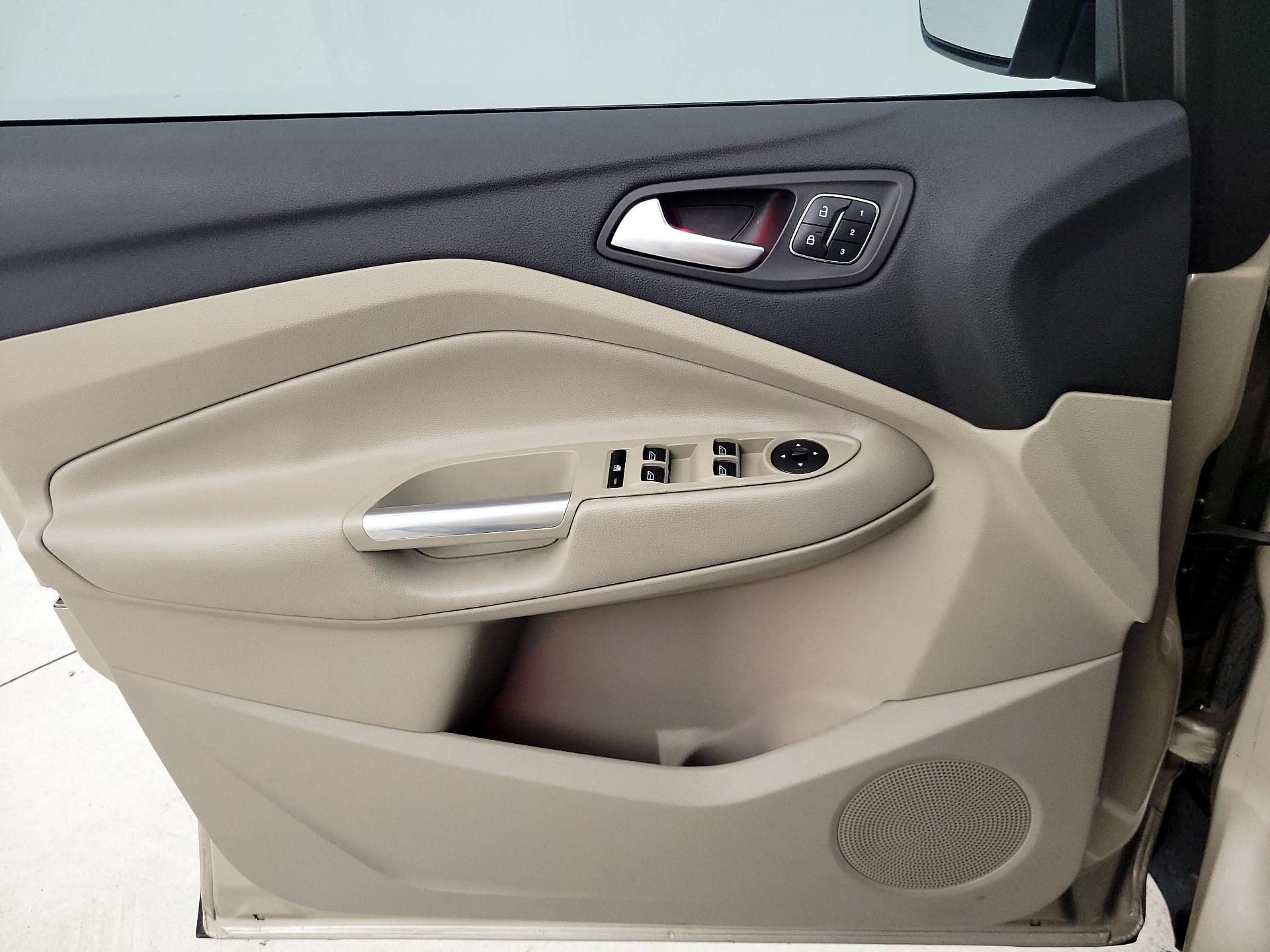 Thumbnail: 2017 Ford Escape - 12