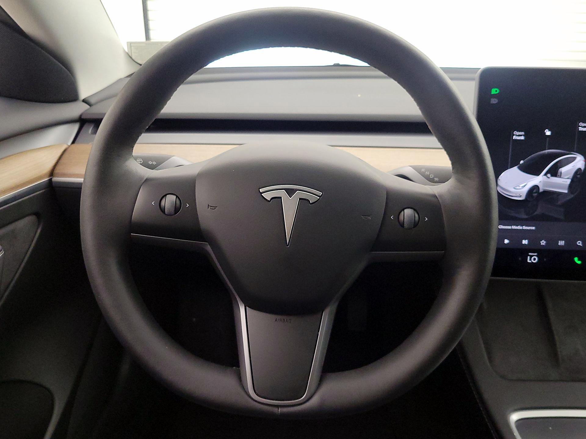 Thumbnail: 2023 Tesla Model 3 - 10