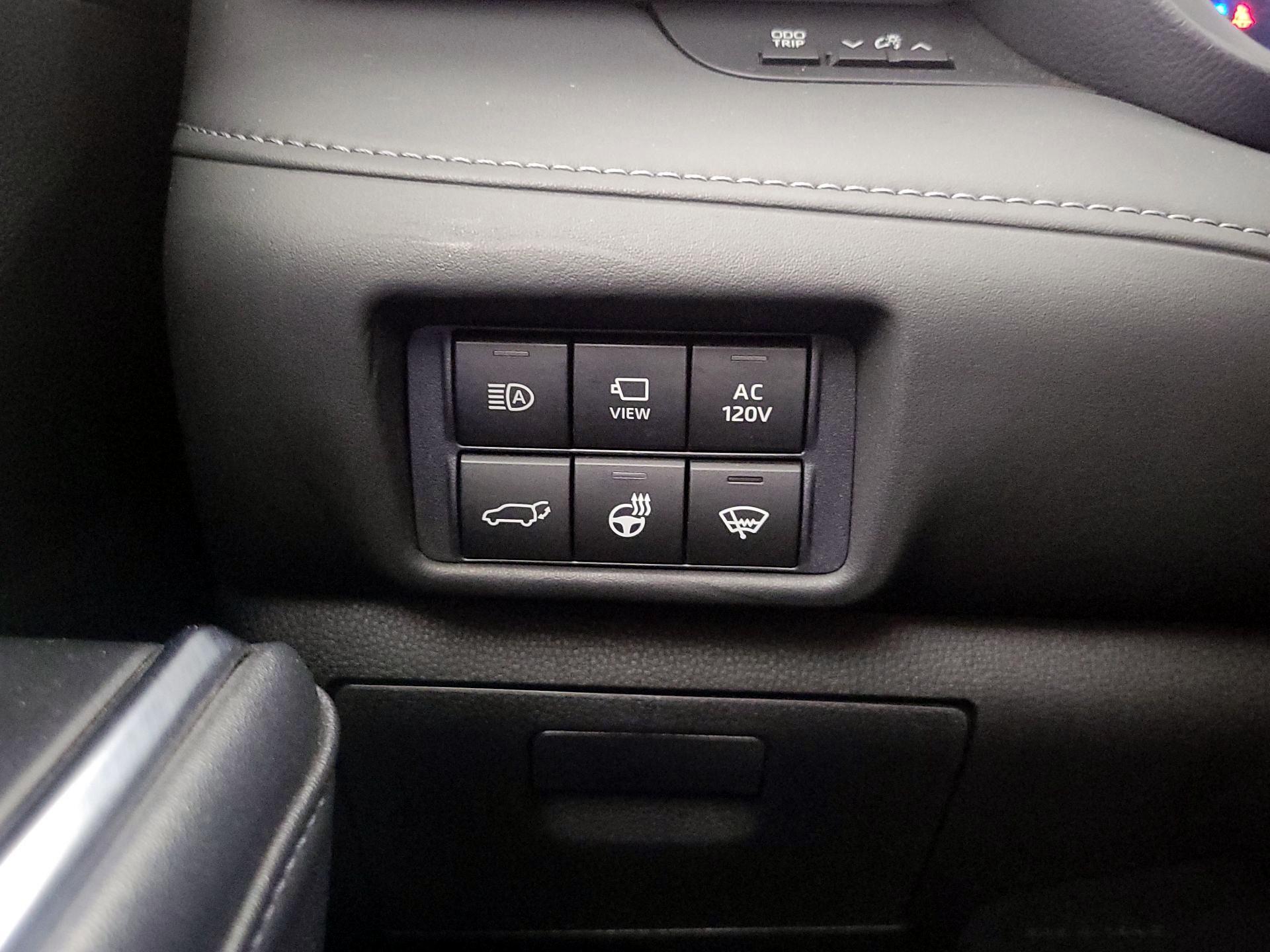 Thumbnail: 2021 Toyota Highlander - 13