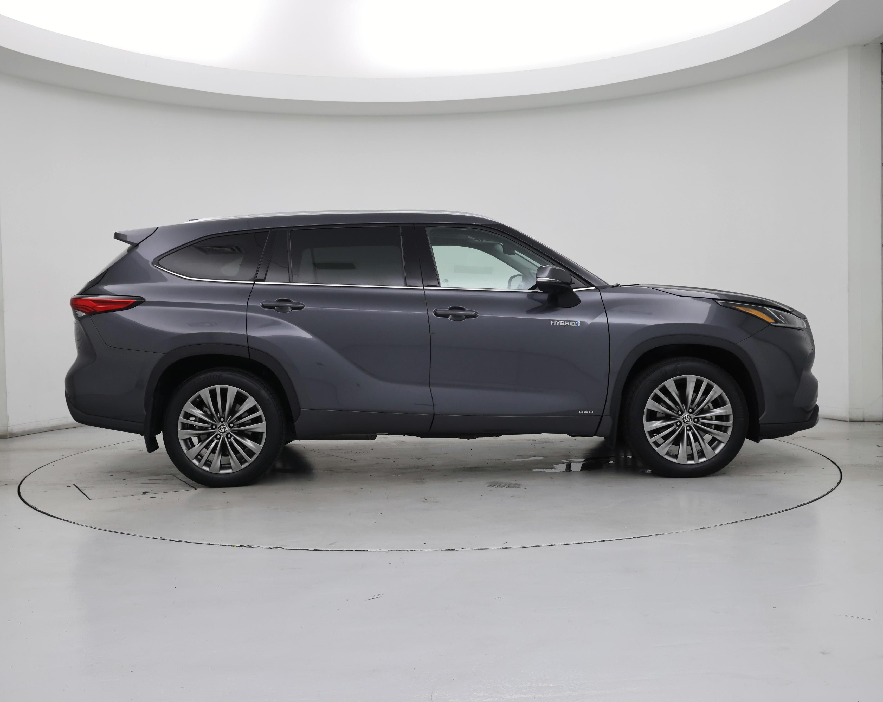 Thumbnail: 2021 Toyota Highlander - 7