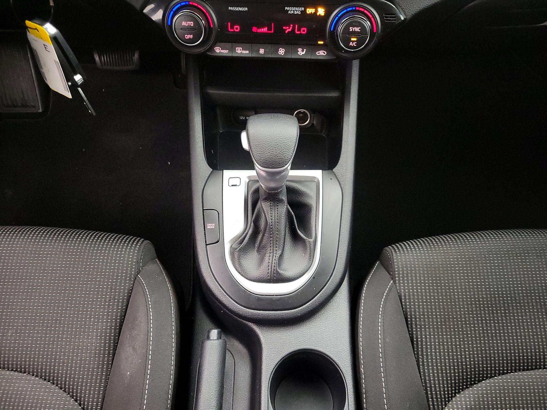 Thumbnail: 2019 Kia Forte - 17