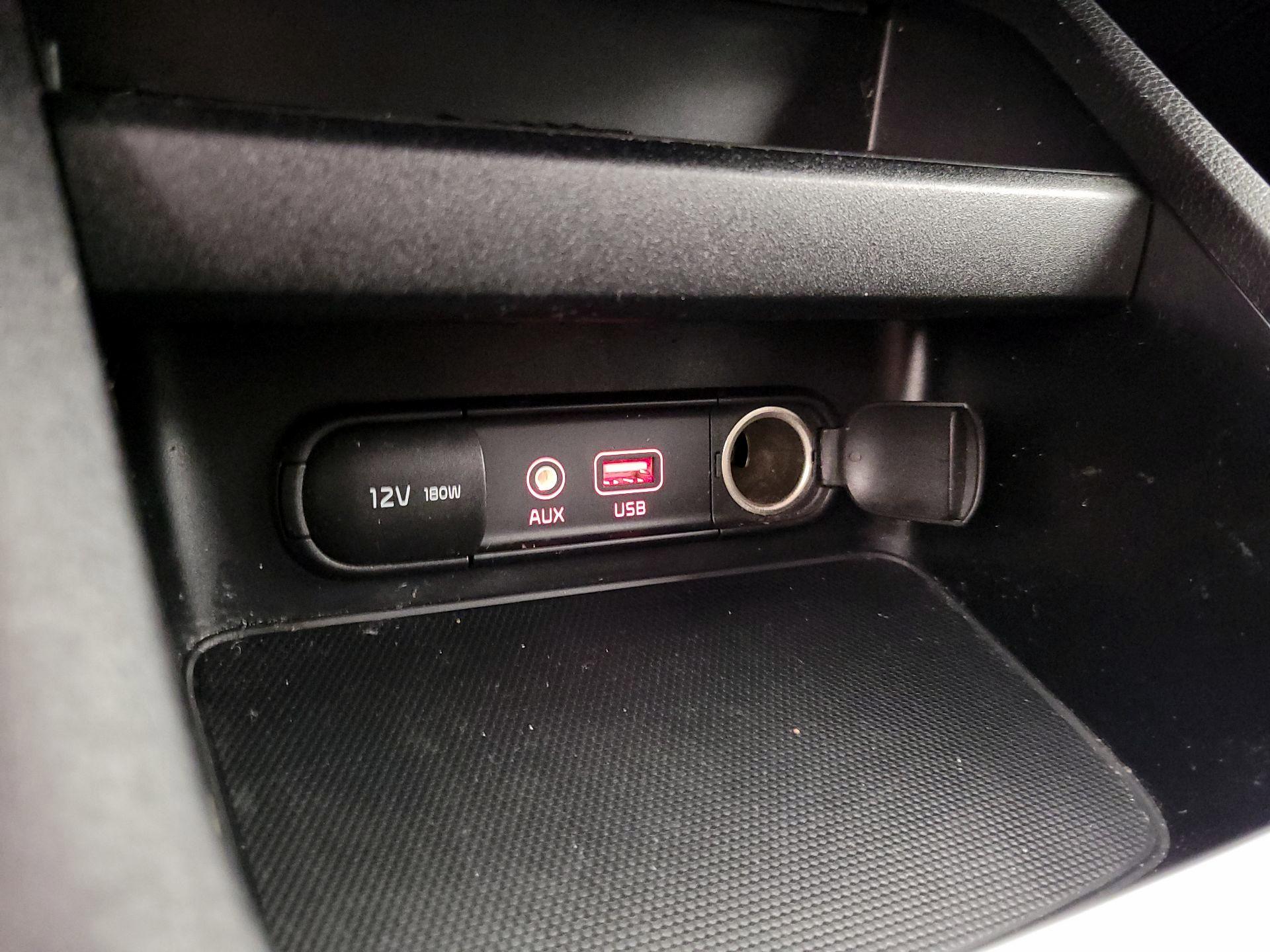 Thumbnail: 2019 Kia Forte - 18