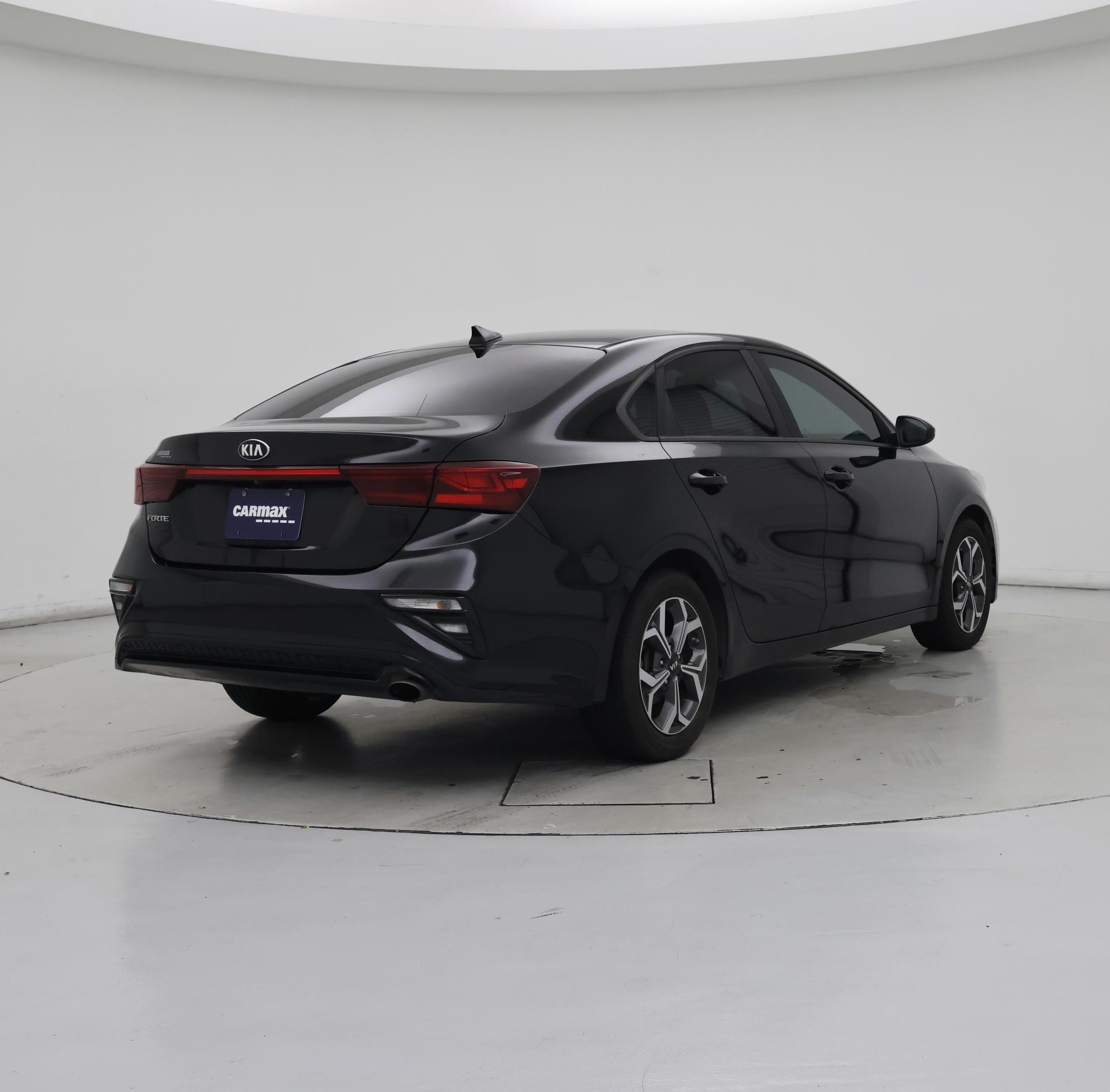 Thumbnail: 2019 Kia Forte - 8