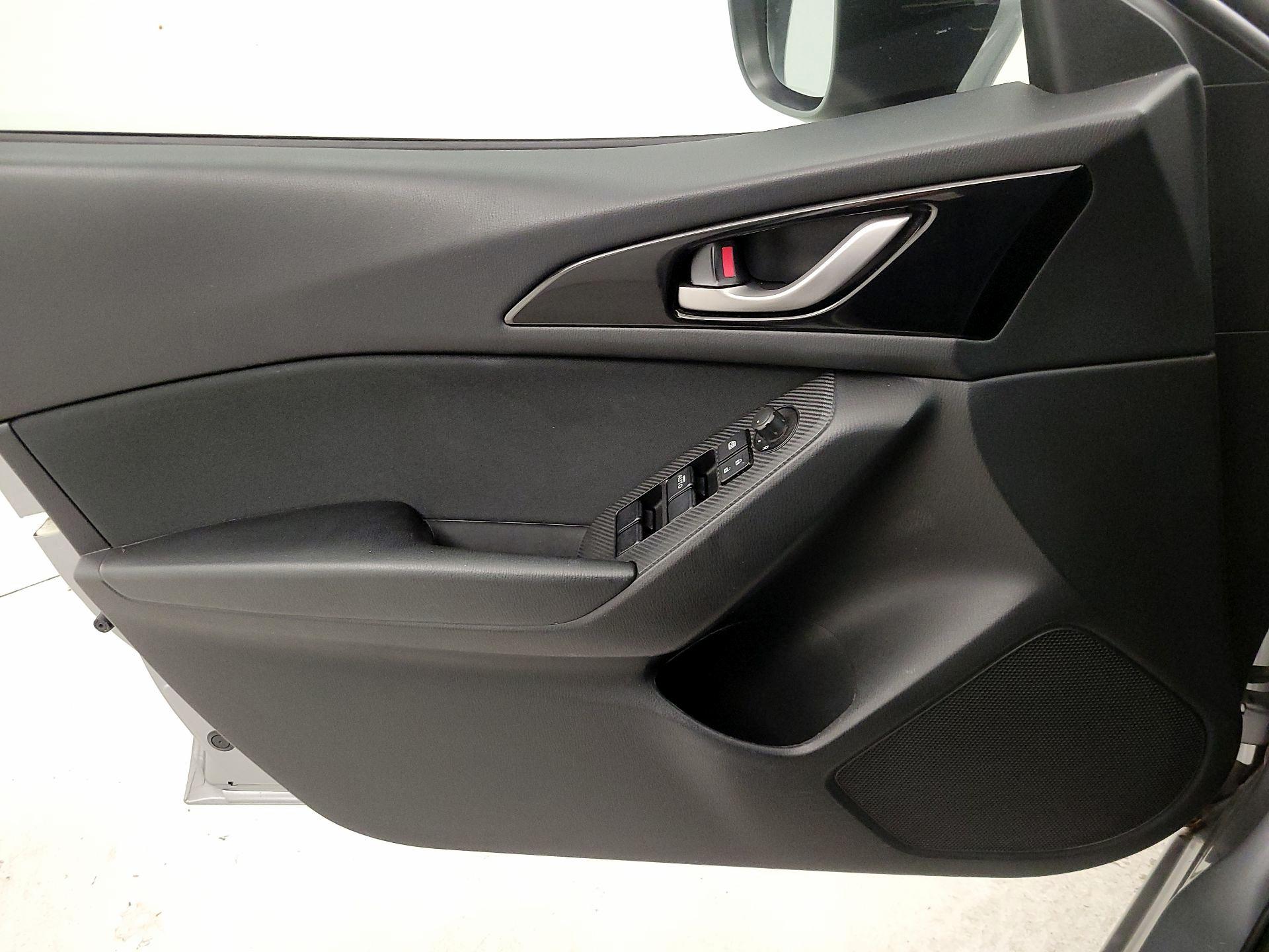 Thumbnail: 2016 Mazda Mazda3 - 12