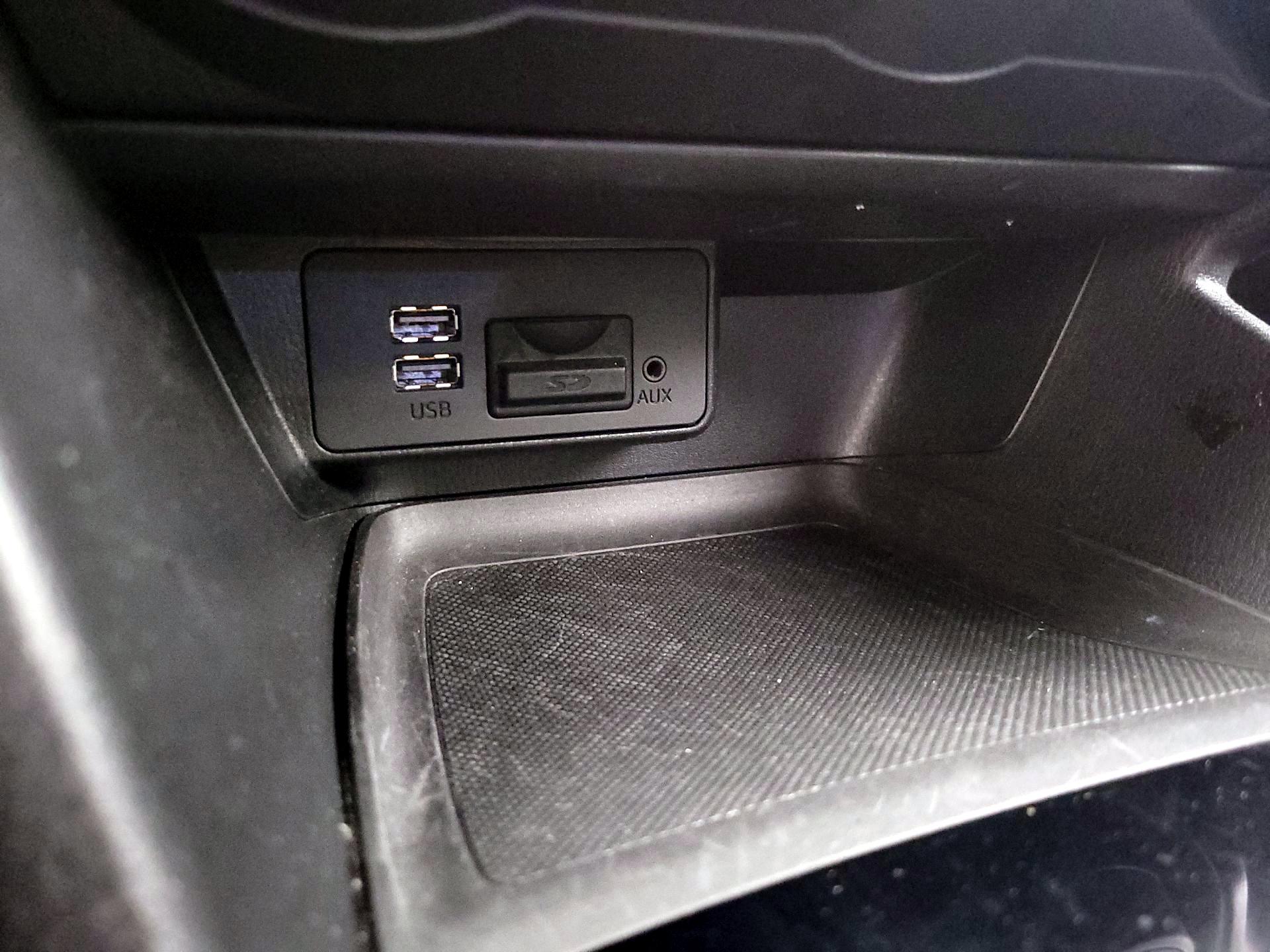 Thumbnail: 2016 Mazda Mazda3 - 19