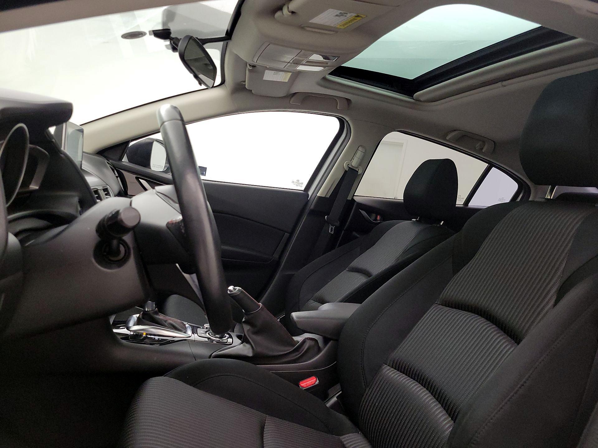 Thumbnail: 2016 Mazda Mazda3 - 20