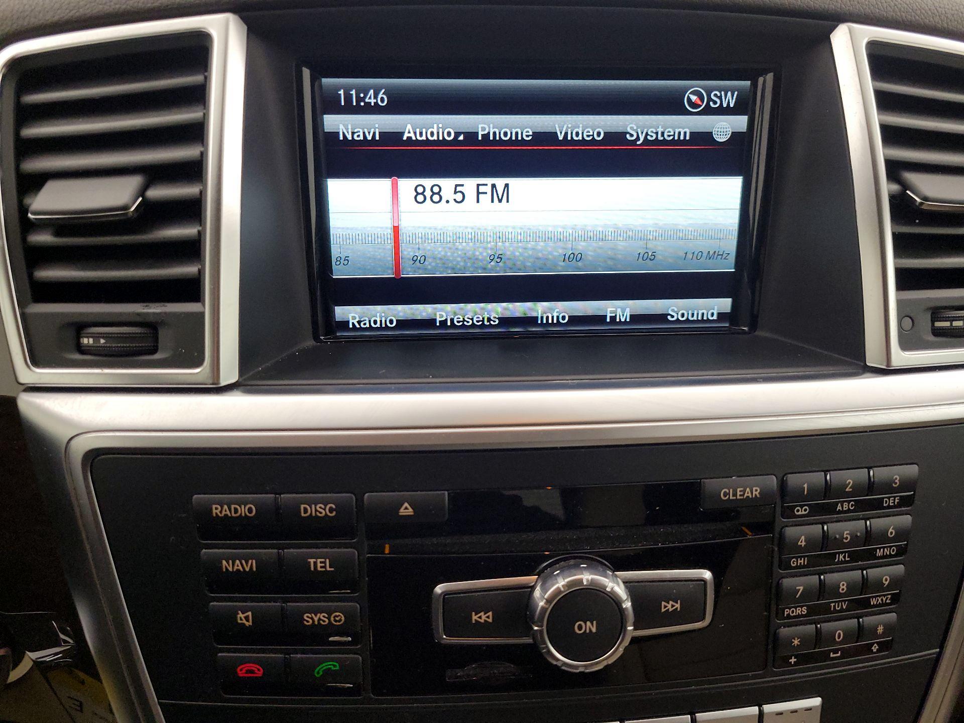 Thumbnail: 2015 Mercedes-Benz M-Class - 16