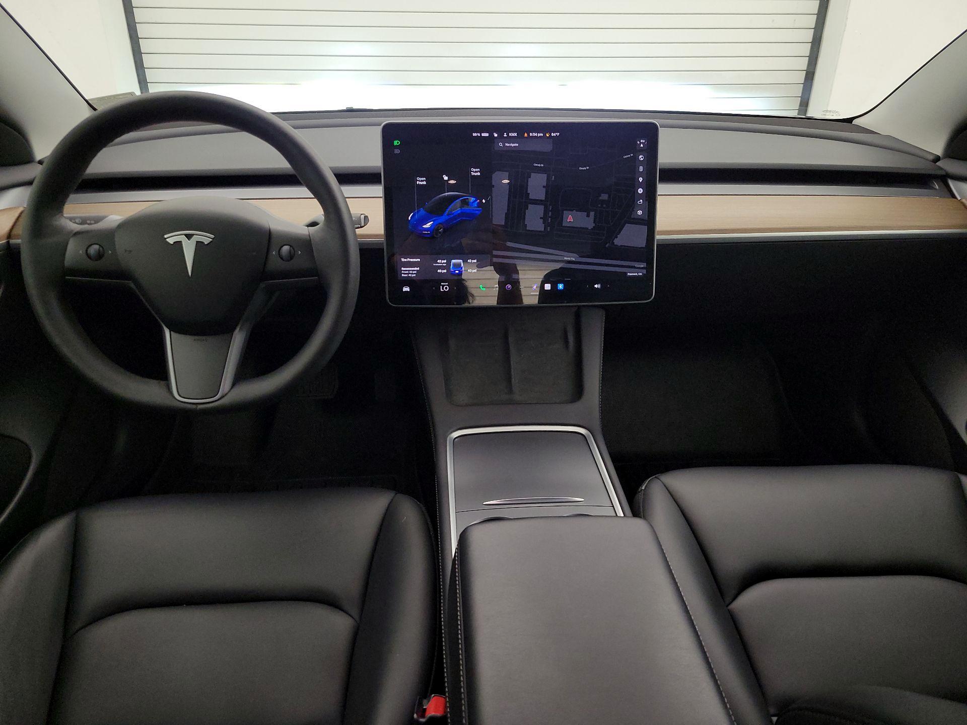 Thumbnail: 2023 Tesla Model 3 - 9